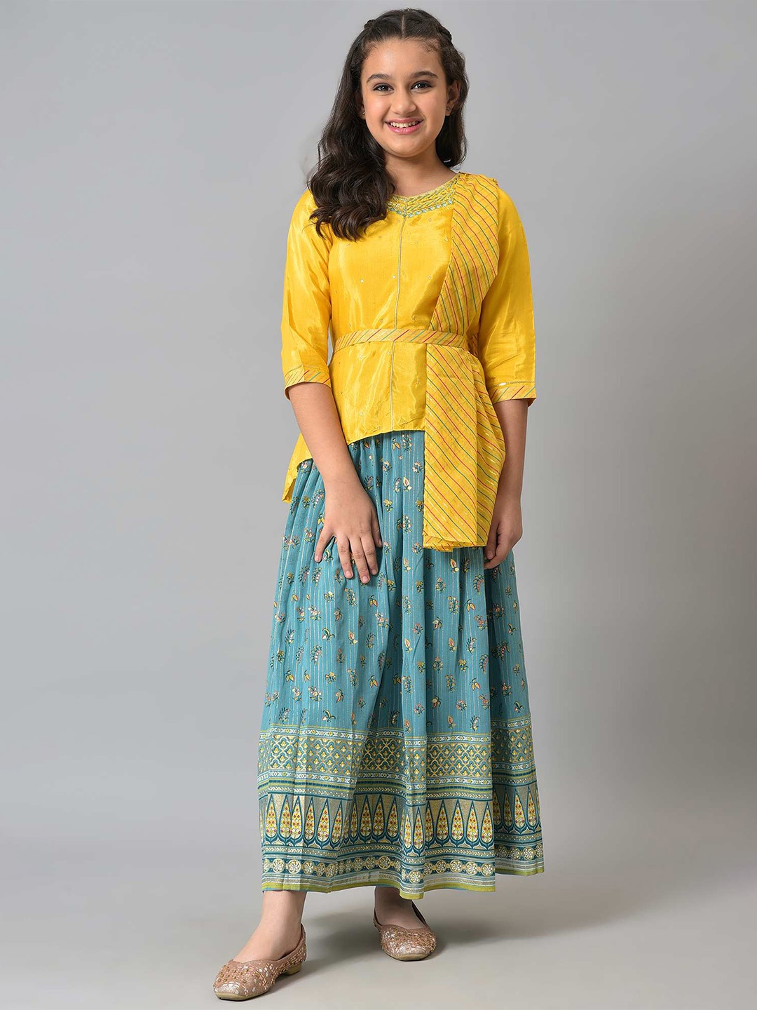 

AURELIA Girls Yellow & Blue Embellished Kurta & Skirt