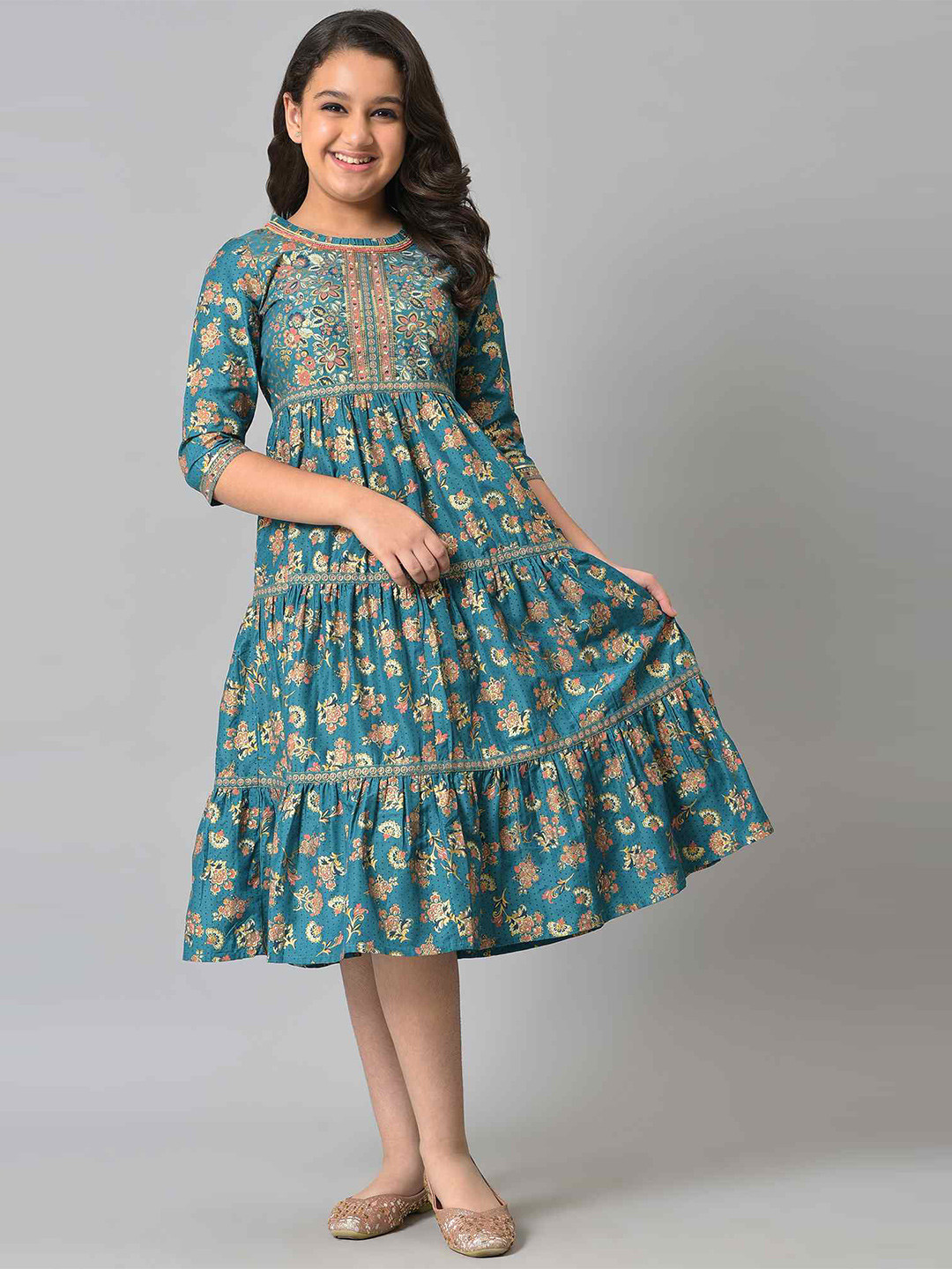 

AURELIA Green Floral Printed Satin Midi Dress