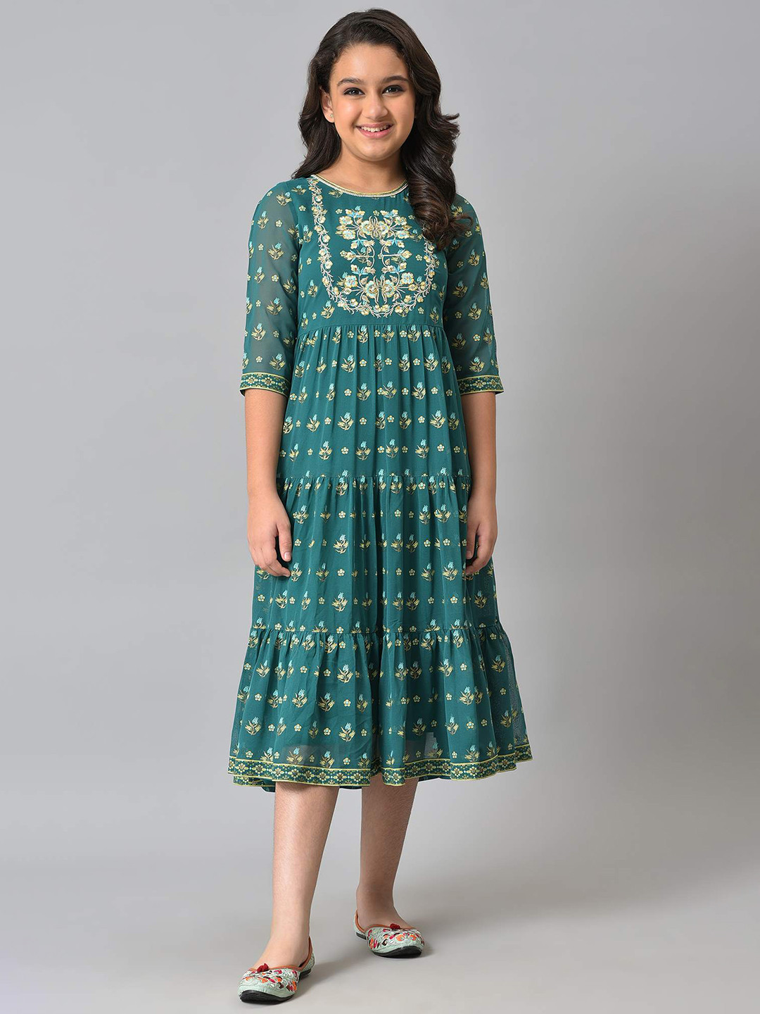 

AURELIA Green Floral Printed Satin Midi Dress