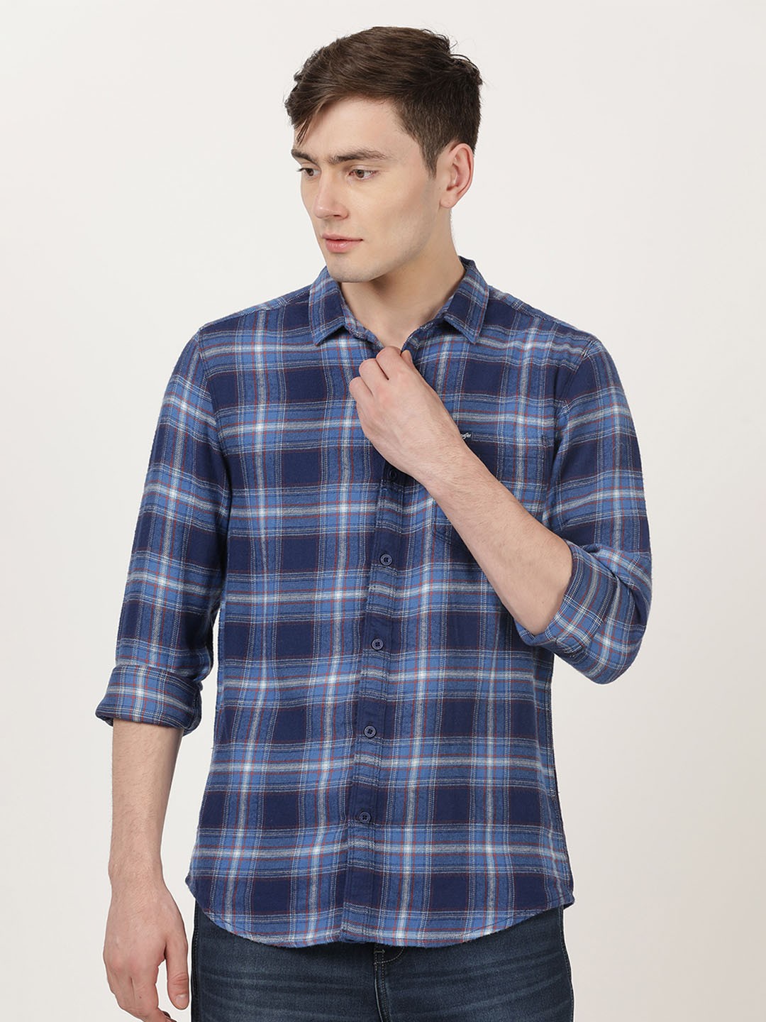 

Wrangler Men Blue Slim Fit Tartan Checks Cotton Casual Shirt