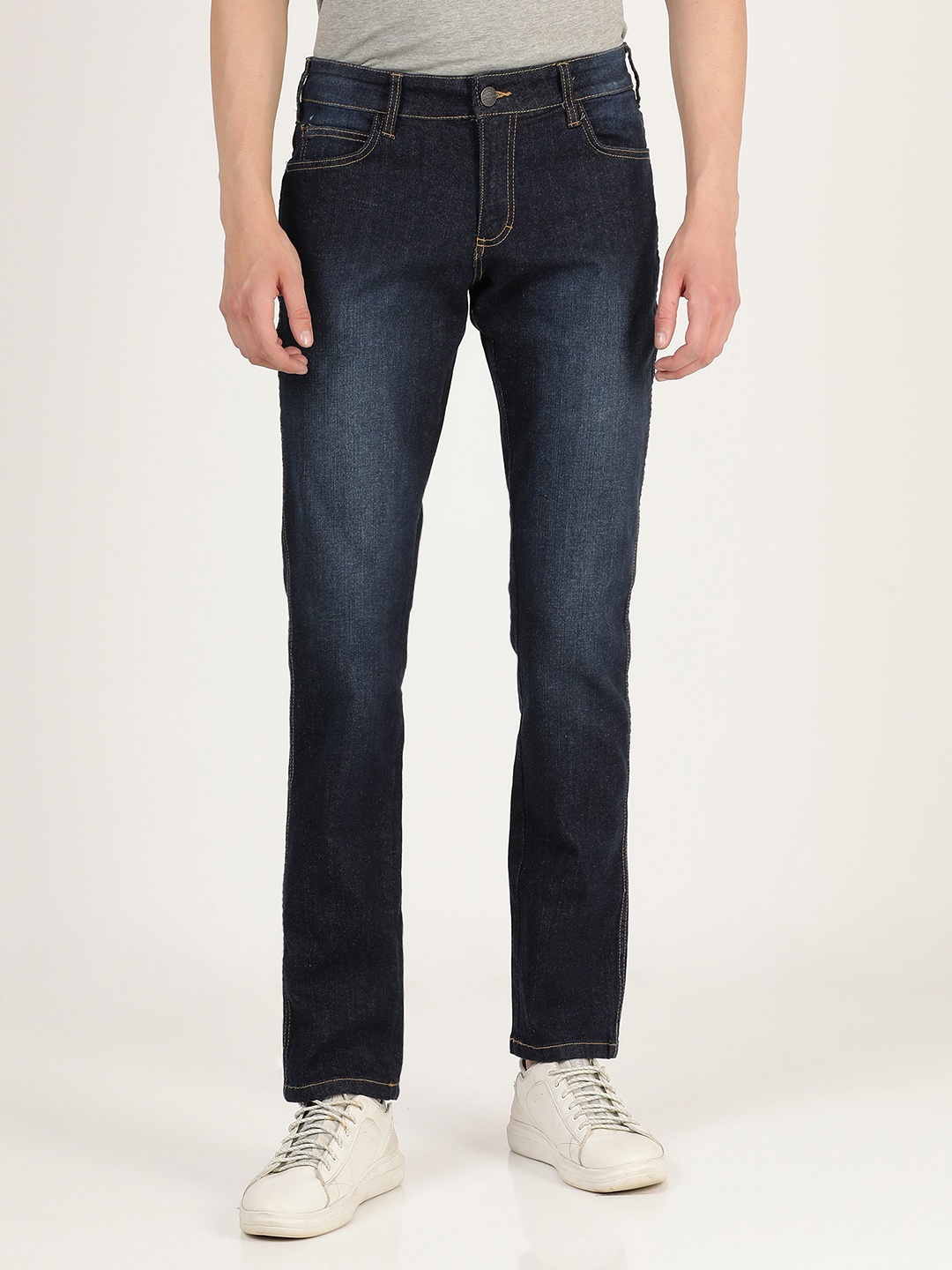 

Wrangler Men Blue Skanders Low-Rise Light Fade Stretchable Jeans