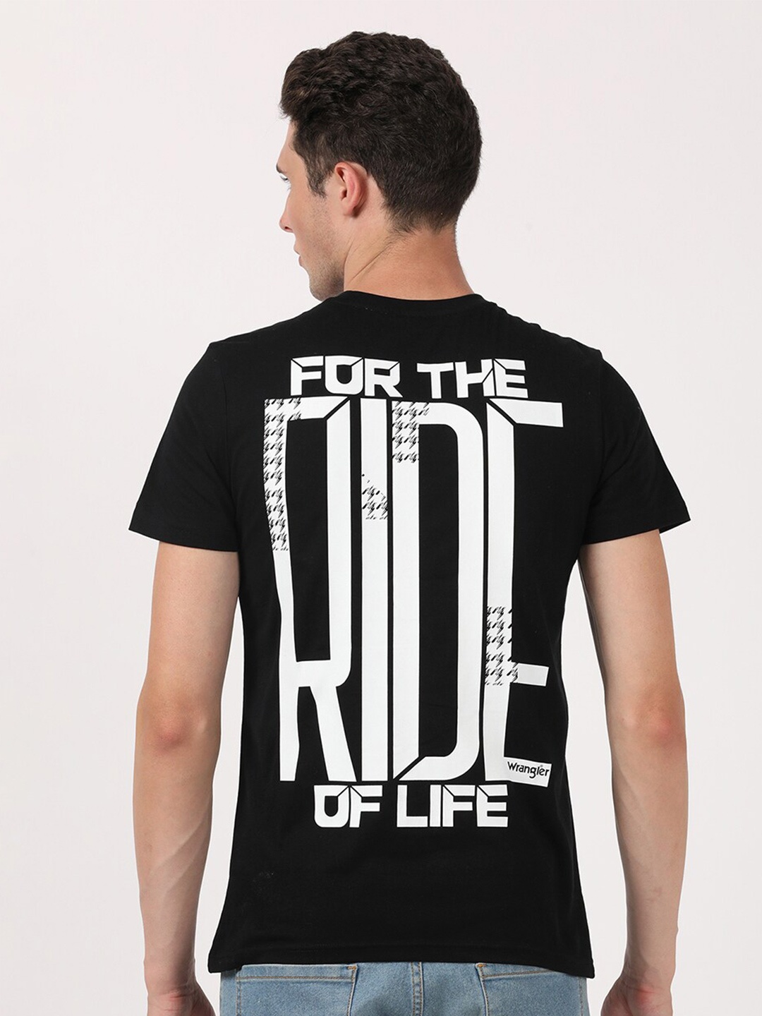 

Wrangler Men Black Typography Printed Cotton T-shirt
