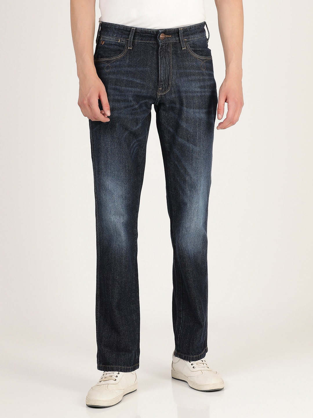 

Wrangler Men Blue Millard Straight Fit Light Fade Stretchable Jeans