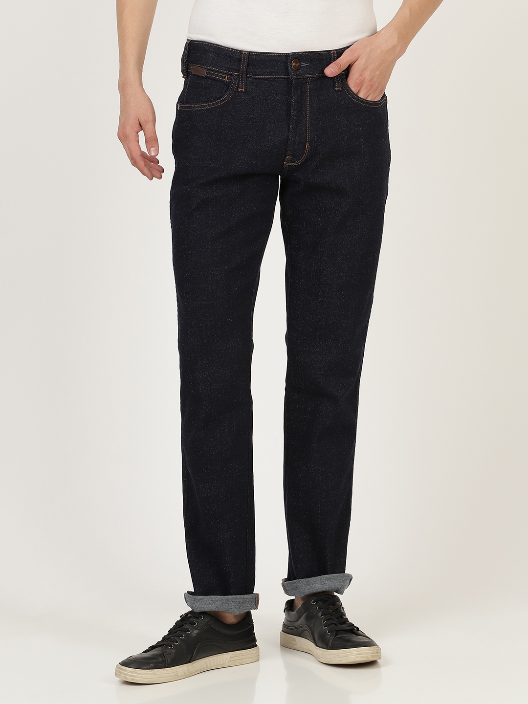

Wrangler Men Blue Straight Fit Stretchable Jeans
