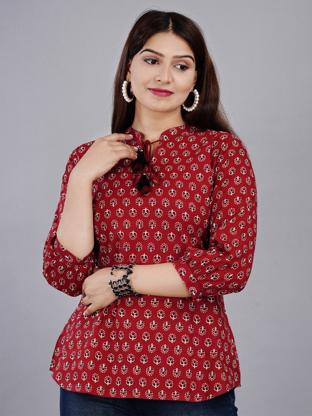 

KALINI Maroon Floral Print Mandarin Collar Top