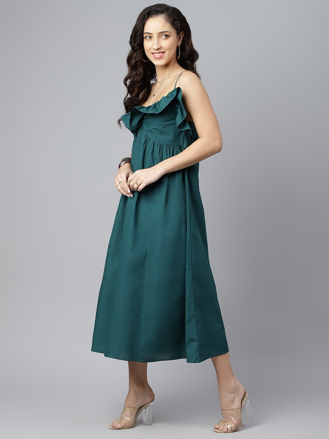 

pinwheel Green Solid Maxi Dress