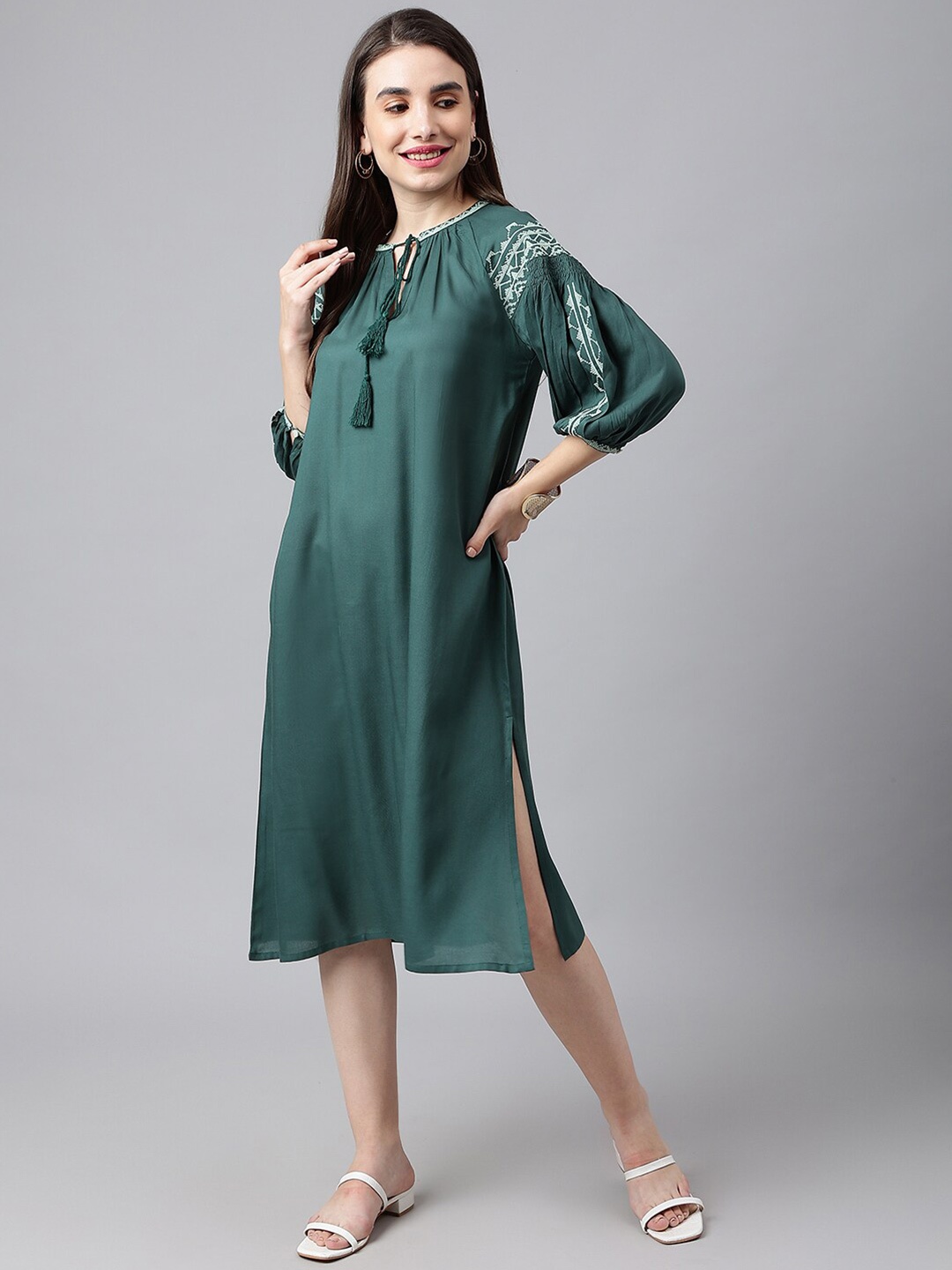

SIAH Green Tie-Up Neck Ethnic A-Line Dress