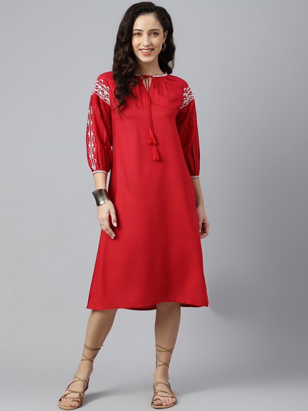 

SIAH Women Red Tie-Up Neck A-Line Dress