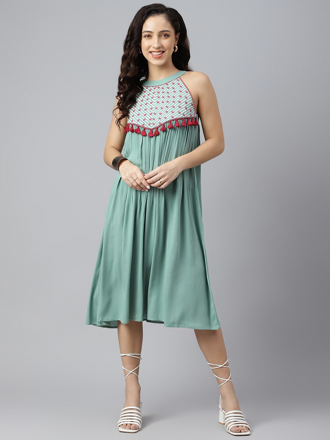 

SIAH Women Green Fringed A-Line Midi Dress