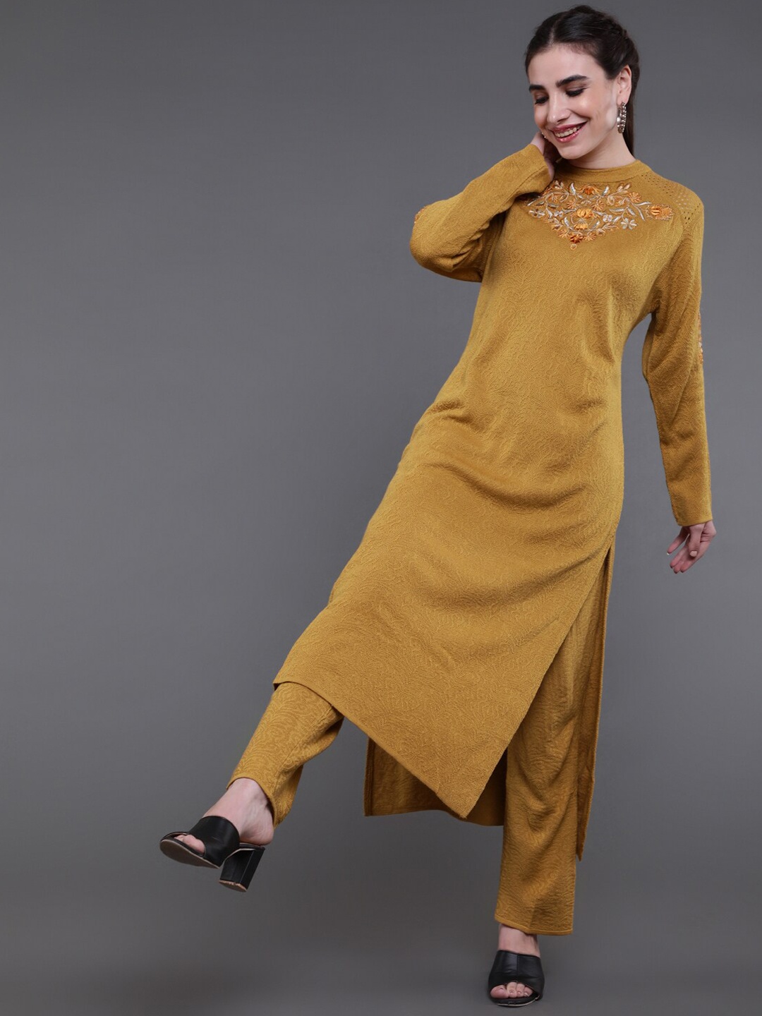 

saubhagya Women Mustard Yellow Yoke Design Thread Work Kurta with Trousers