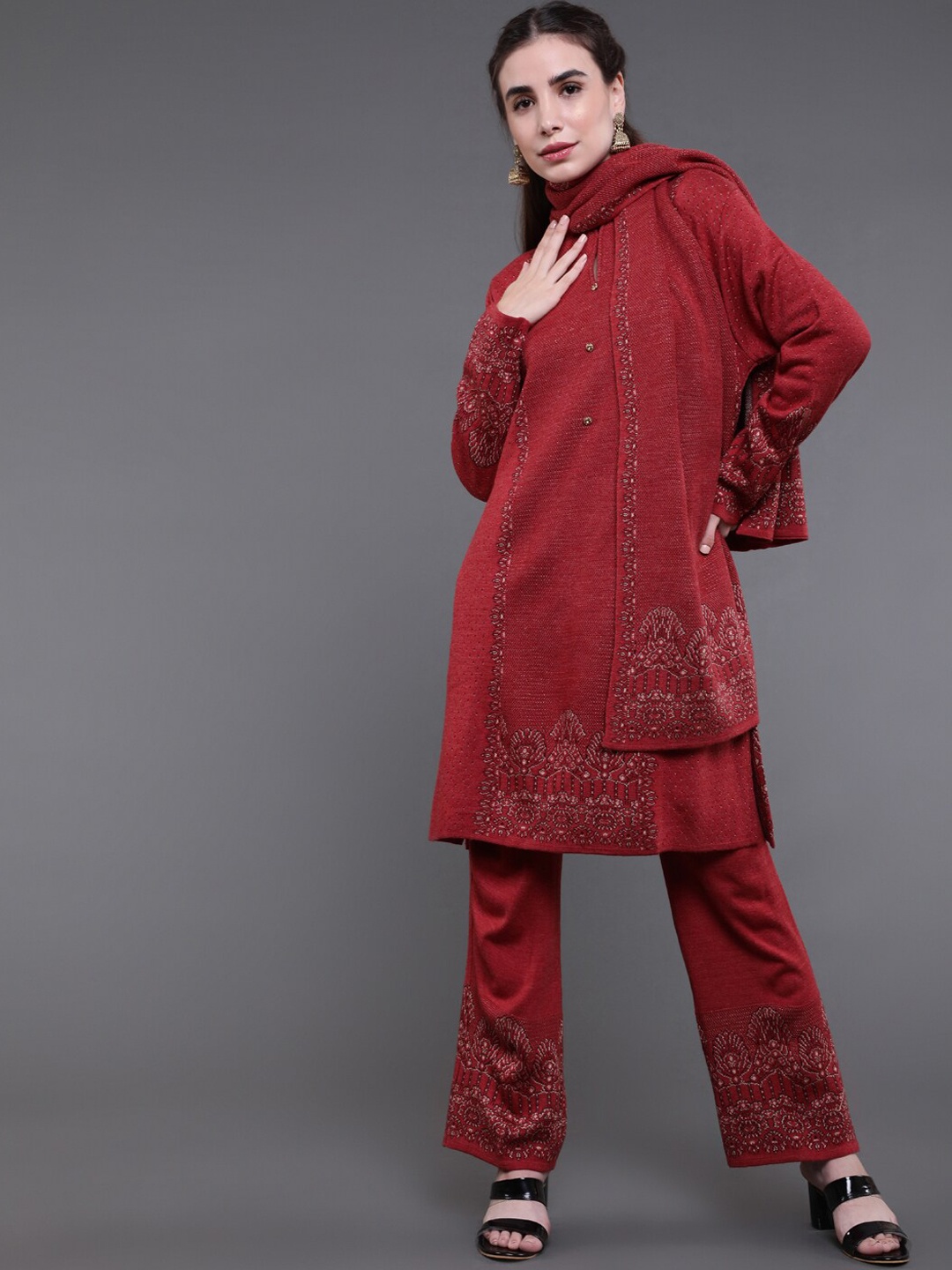 

saubhagya Women Red Printed Kurta with Trousers & With Dupatta