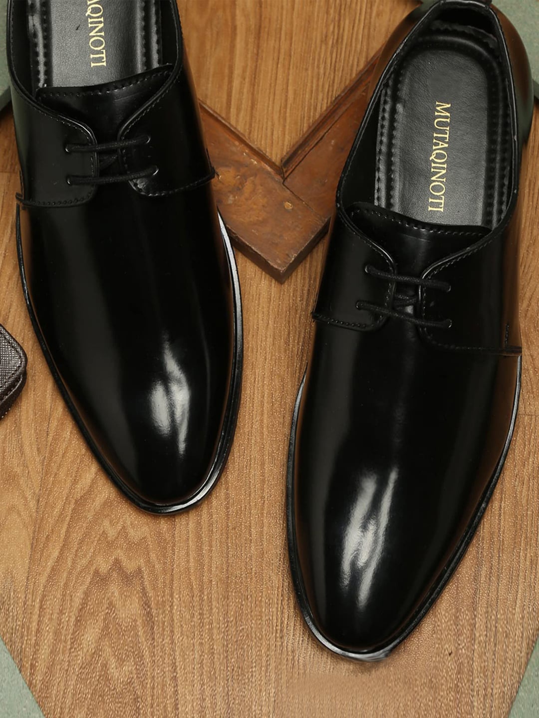 

MUTAQINOTI Men Black Solid Formal Derby Shoes