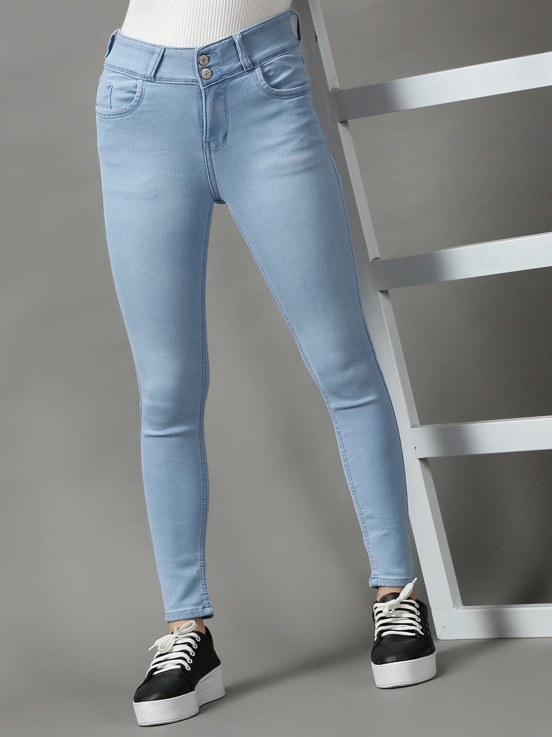 

SHOWOFF Women Blue Light Fade Stretchable Jeans