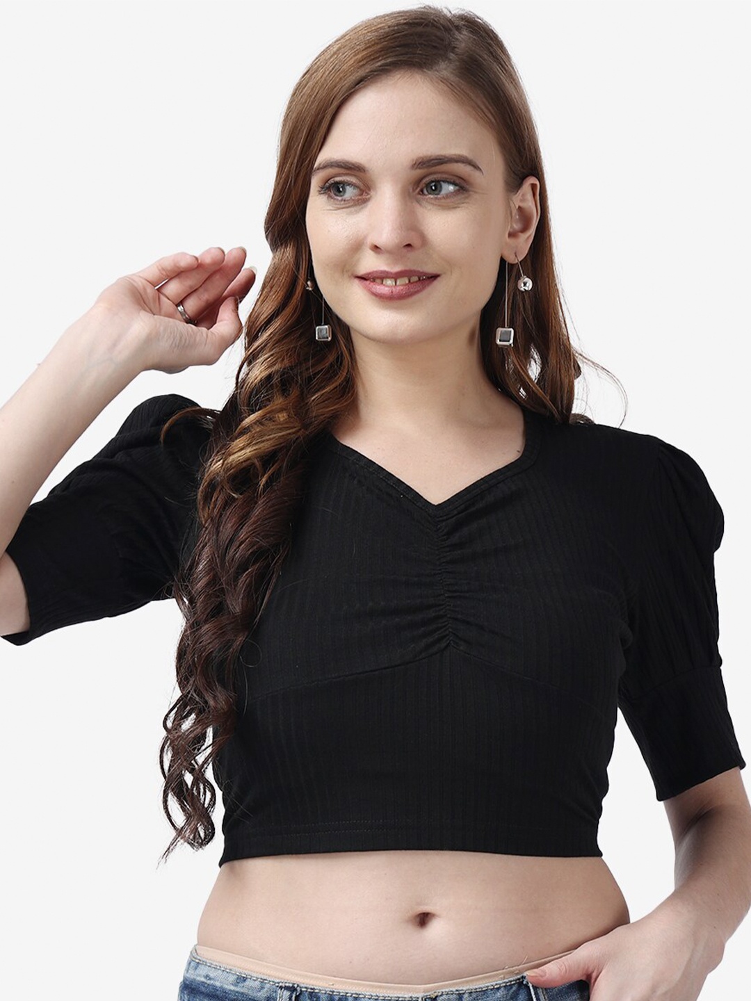 

Popwings Black Solid Sweetheart Neck Crop Top
