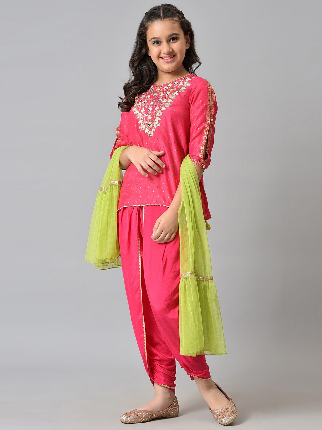 

AURELIA Girls Pink & Green Embellished Kurta with Dhoti Pants Set