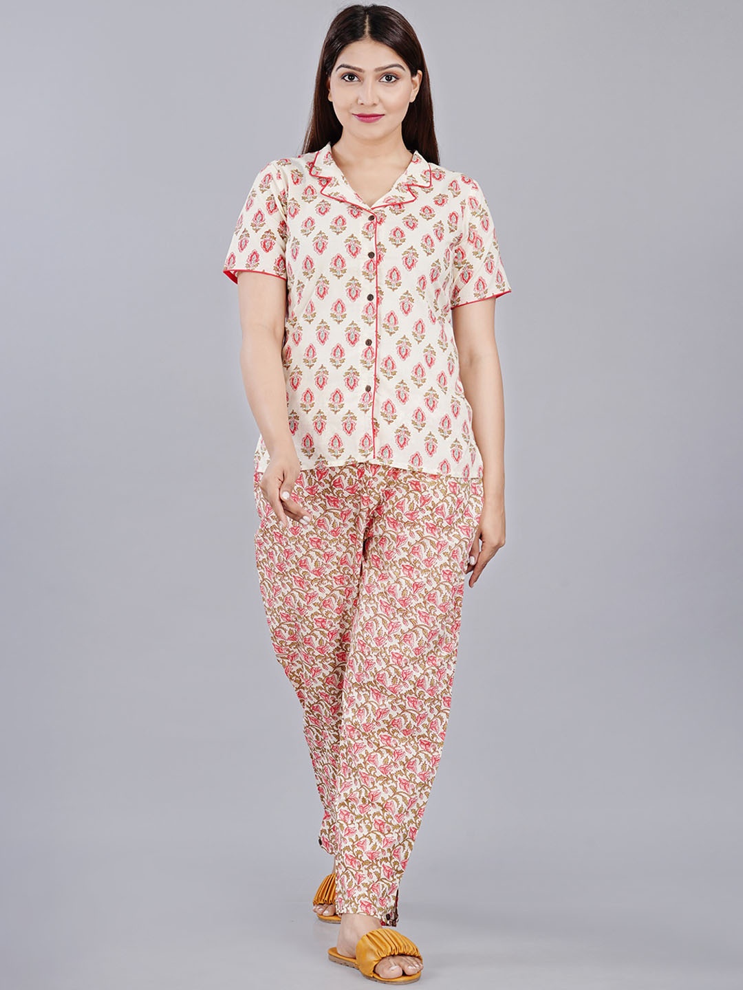 

KALINI Women Off White & Pink Printed Pure Cotton Night suit