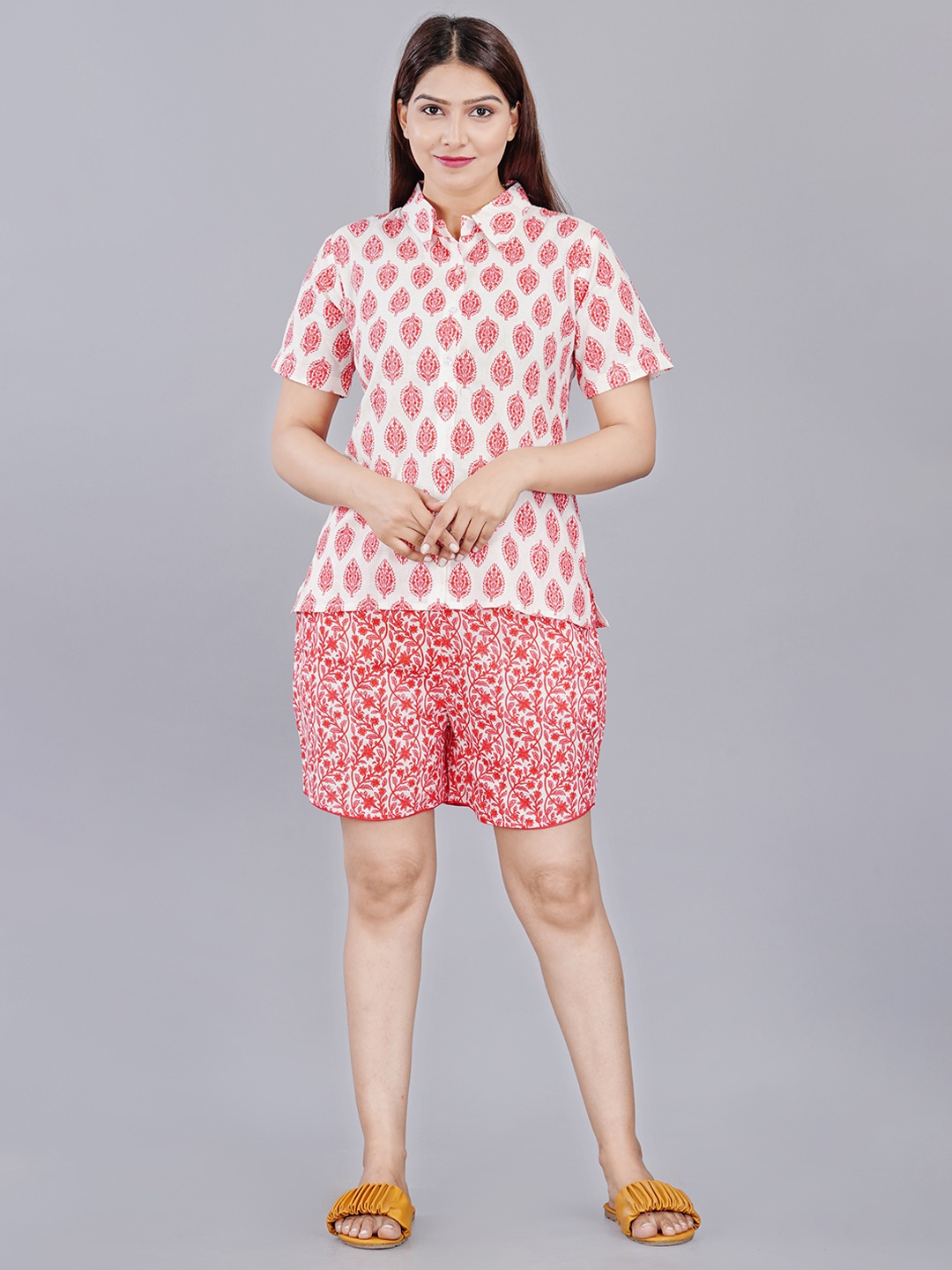 

KALINI Women Pink & White Printed Night suit