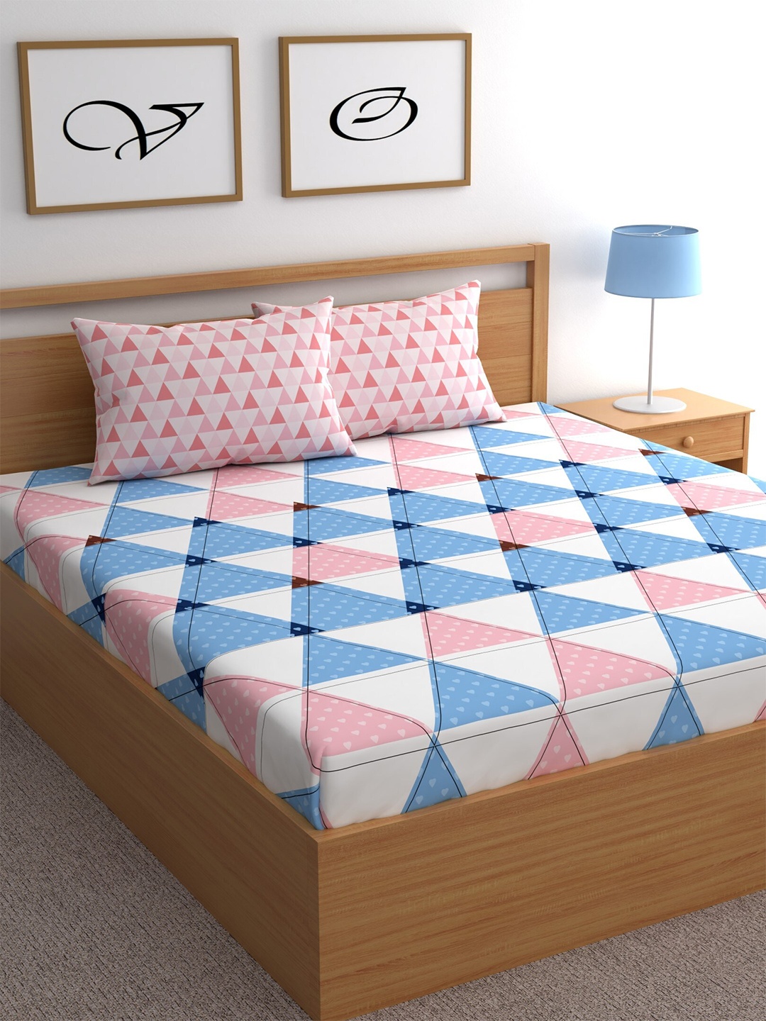 

CHHAVI INDIA Blue & White Geometric 210 TC Queen Bedsheet with 2 Pillow Covers