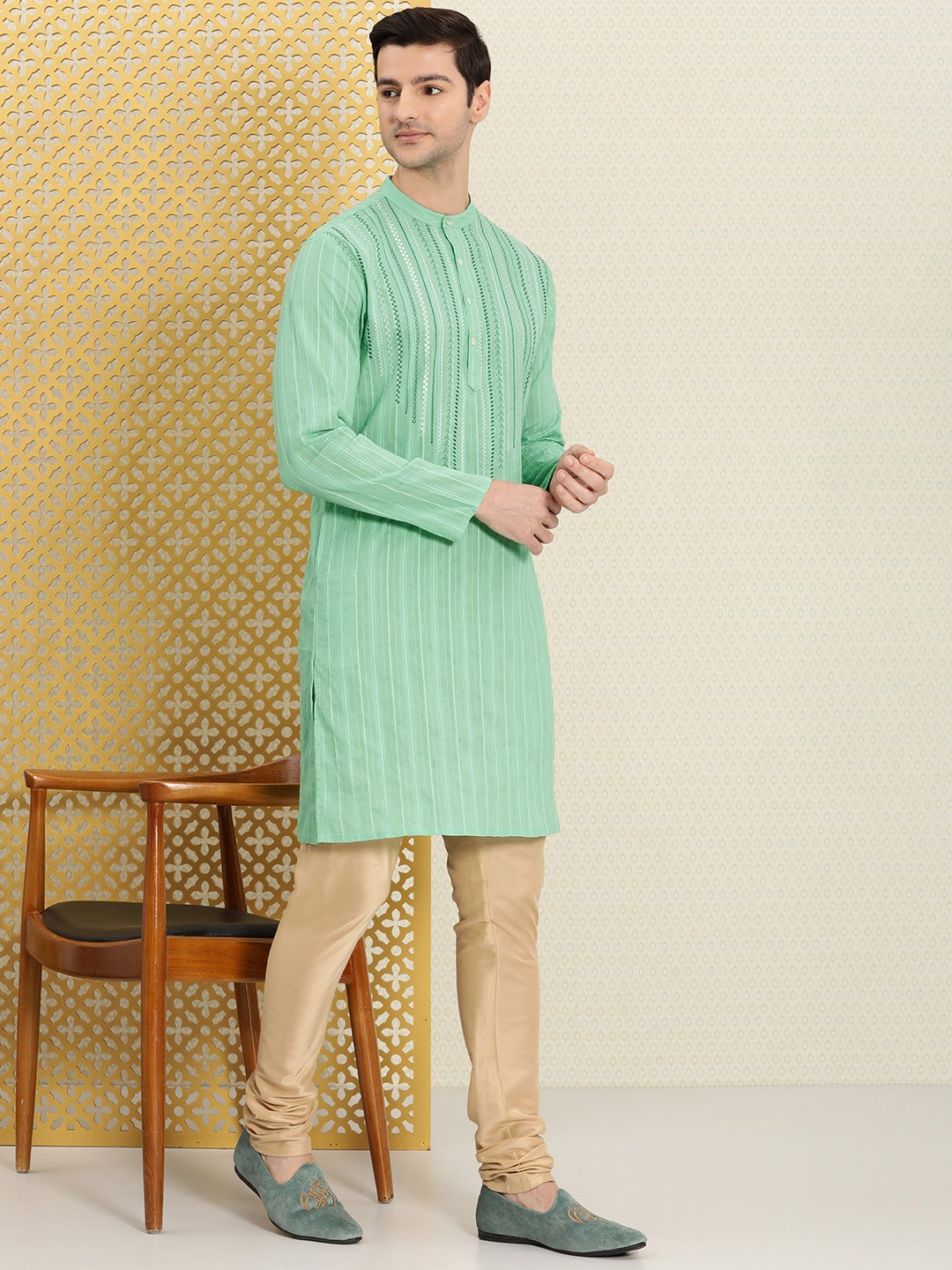 

House of Pataudi Men Green Ethnic Motifs Embroidered Thread Work Jashn Kurta