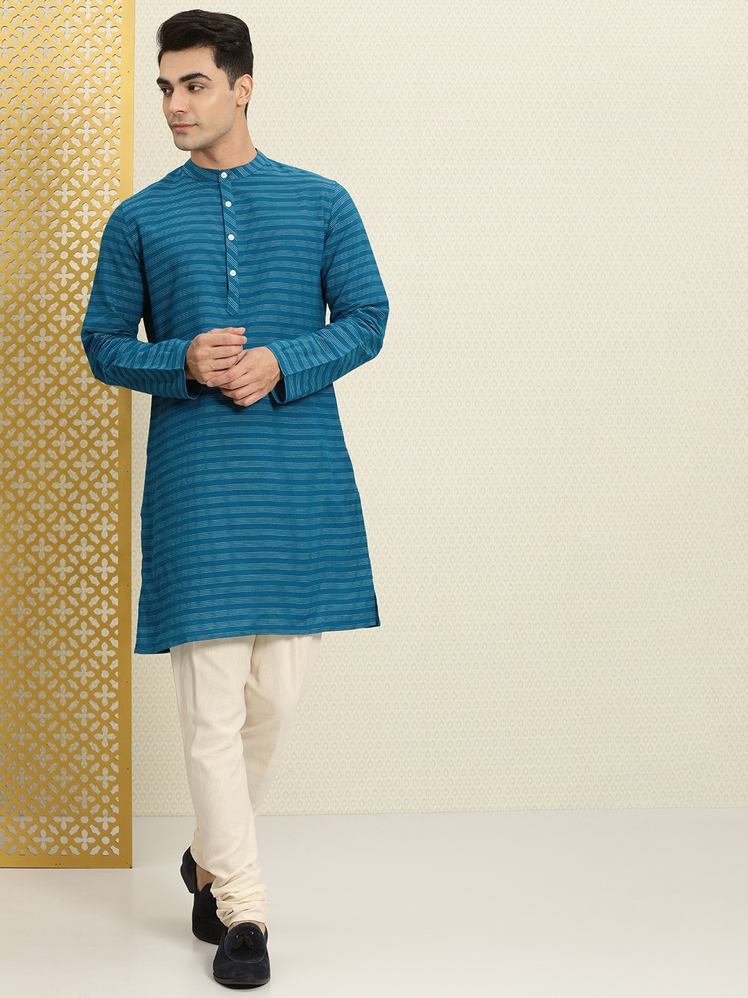

House of Pataudi Men Teal Blue & White Striped Pure Cotton Kurta