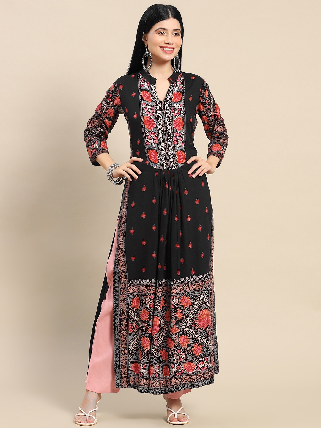

Prakhya Women Black & Orange Floral Printed Kurta