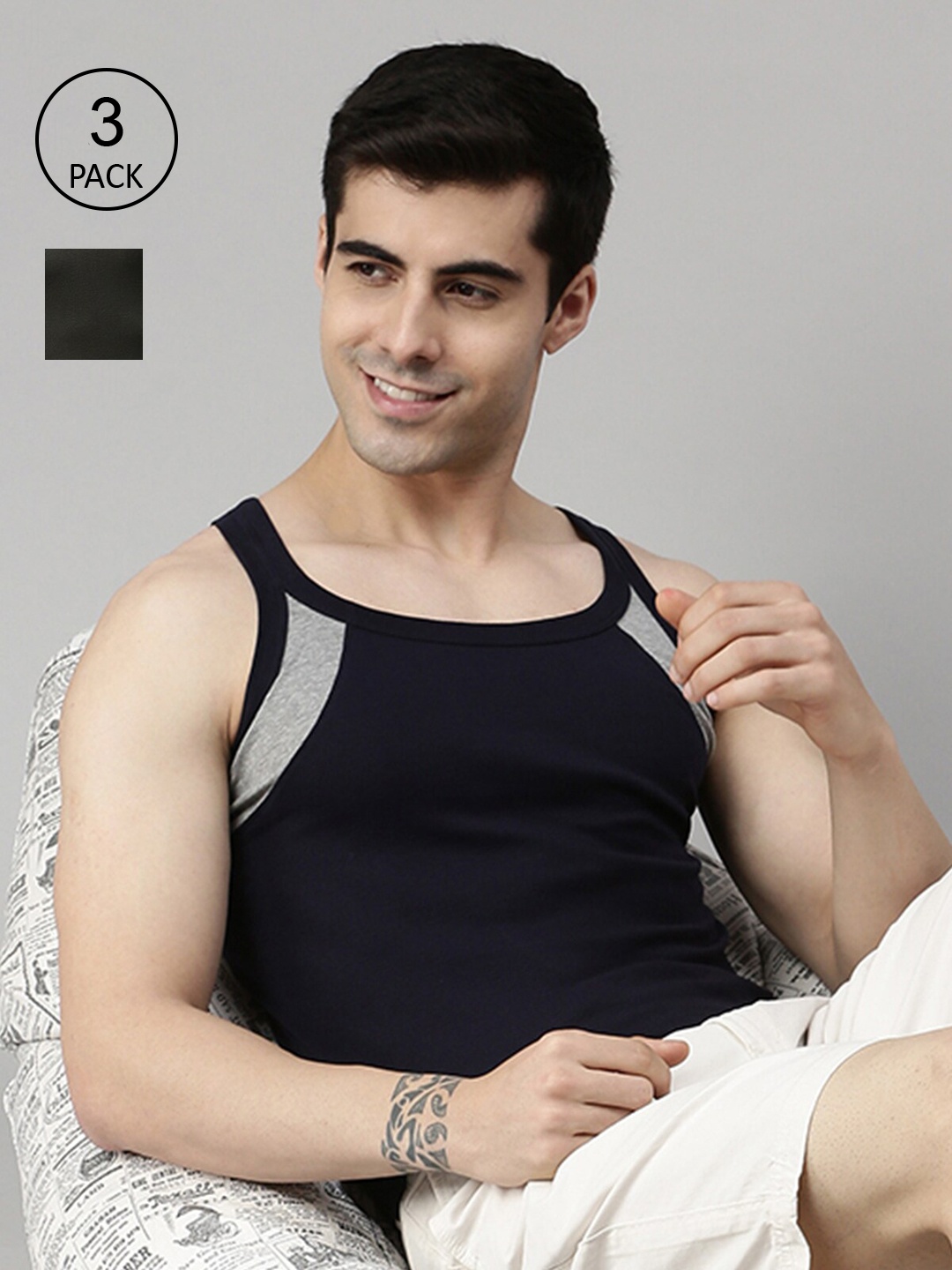 

Lux Cozi Men Pack Of 2 Navy & Olive Solid Pure Cotton Gym Vests, Navy blue
