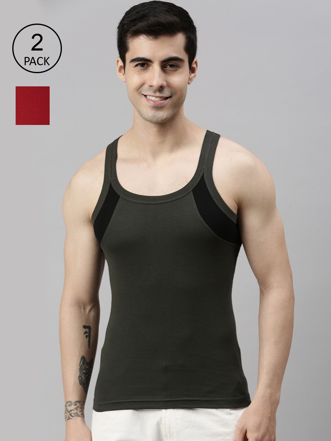 

Lux Cozi Men Pack Of 2 Olive & Red Solid Organic Cotton Gym Vests