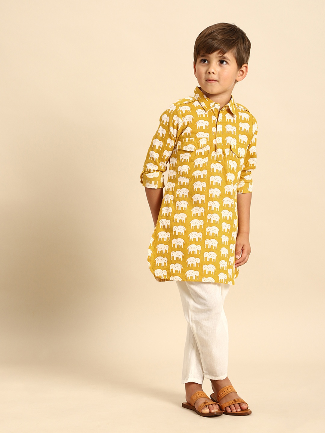 

House of Pataudi Boys Mustard Yellow Ethnic Motifs Printed Pure Cotton Kurta with Trousers