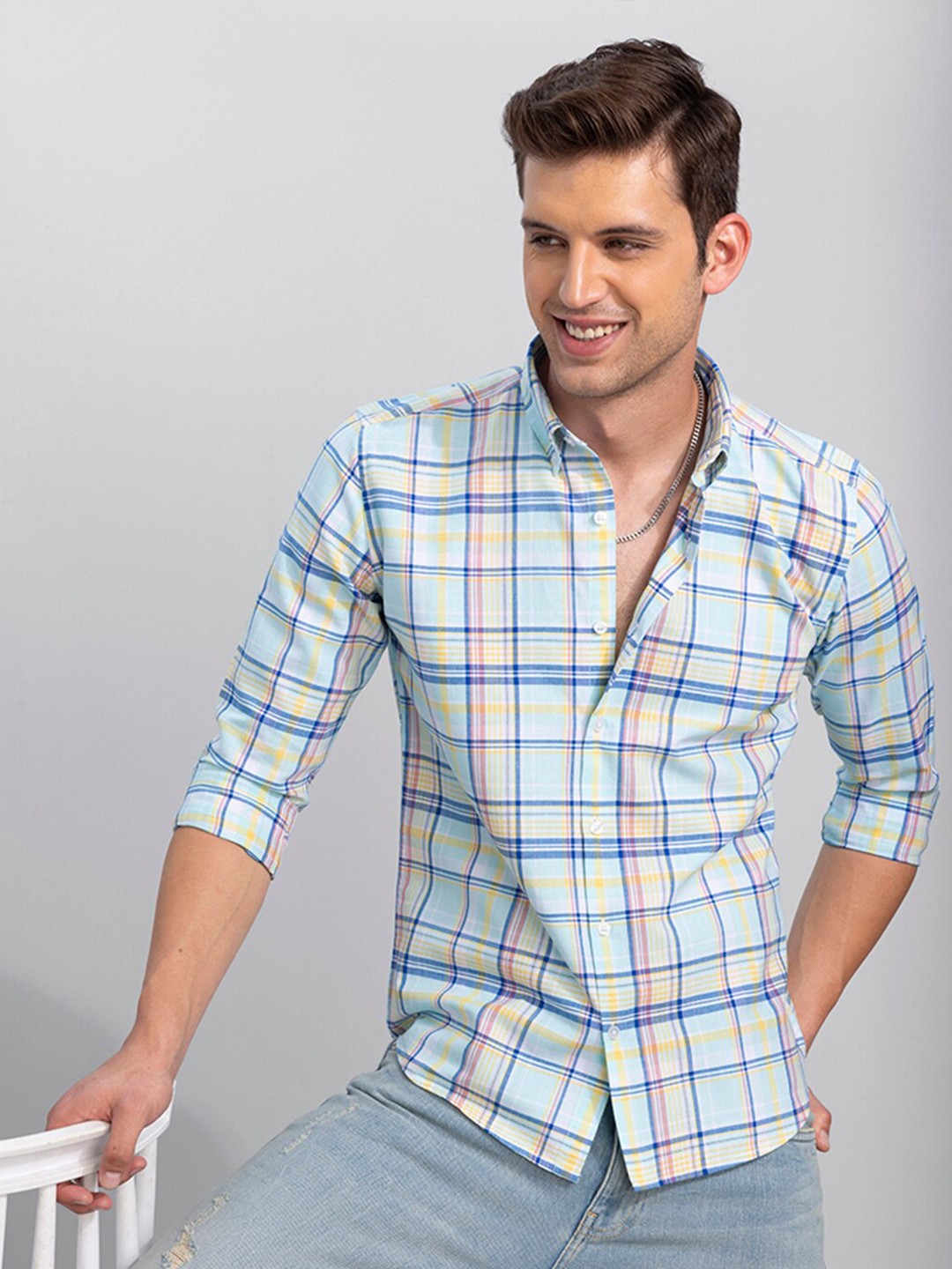 

Snitch Men Blue Slim Fit Checked Cotton Casual Shirt