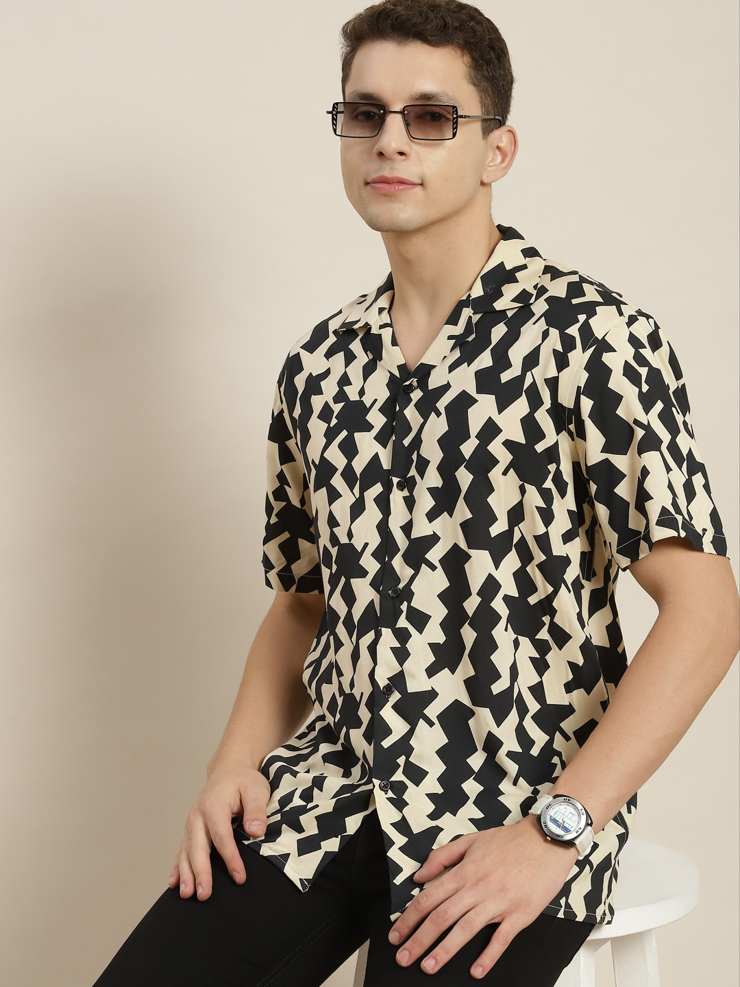 

Hancock Men Black & Beige Printed Relaxed Fit Casual Resort Shirt