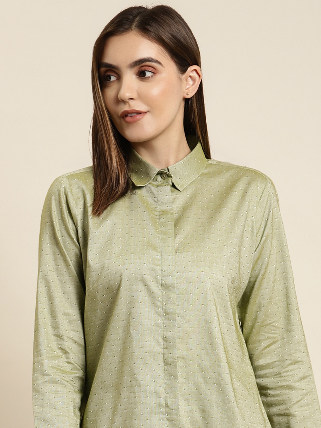 

Hancock Women Green Self Design Oxford Chambray Pure Cotton Regular Fit Formal Shirt