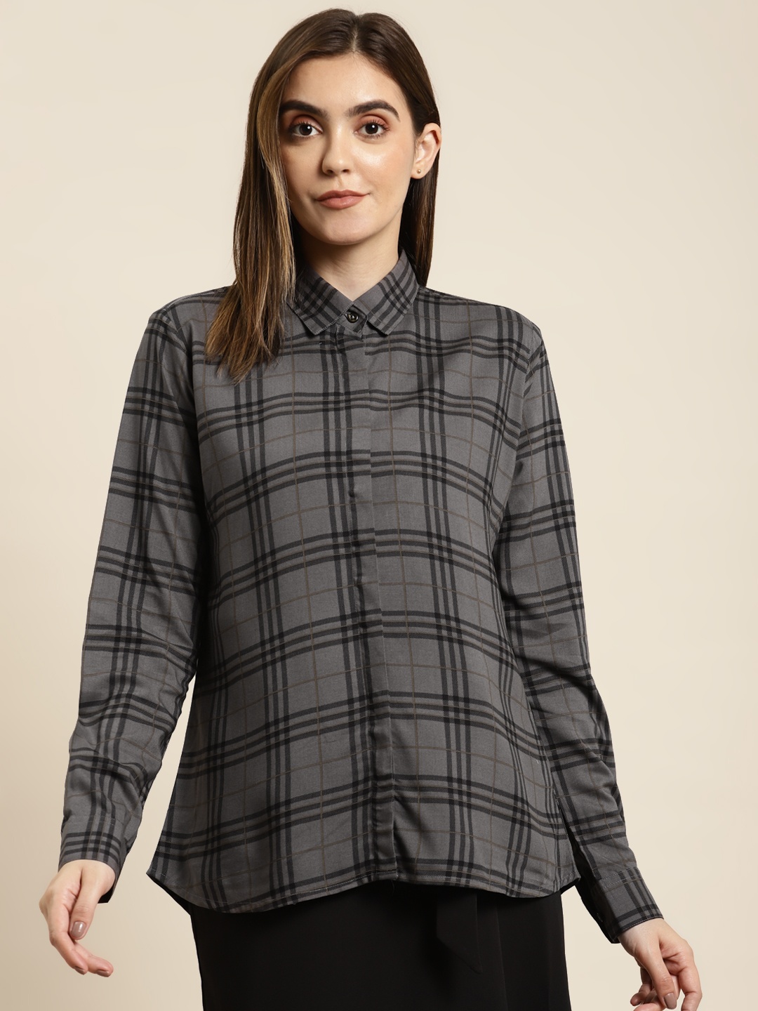 

Hancock Women Grey & Black Tartan Checked Viscose Rayon Regular Fit Formal Shirt