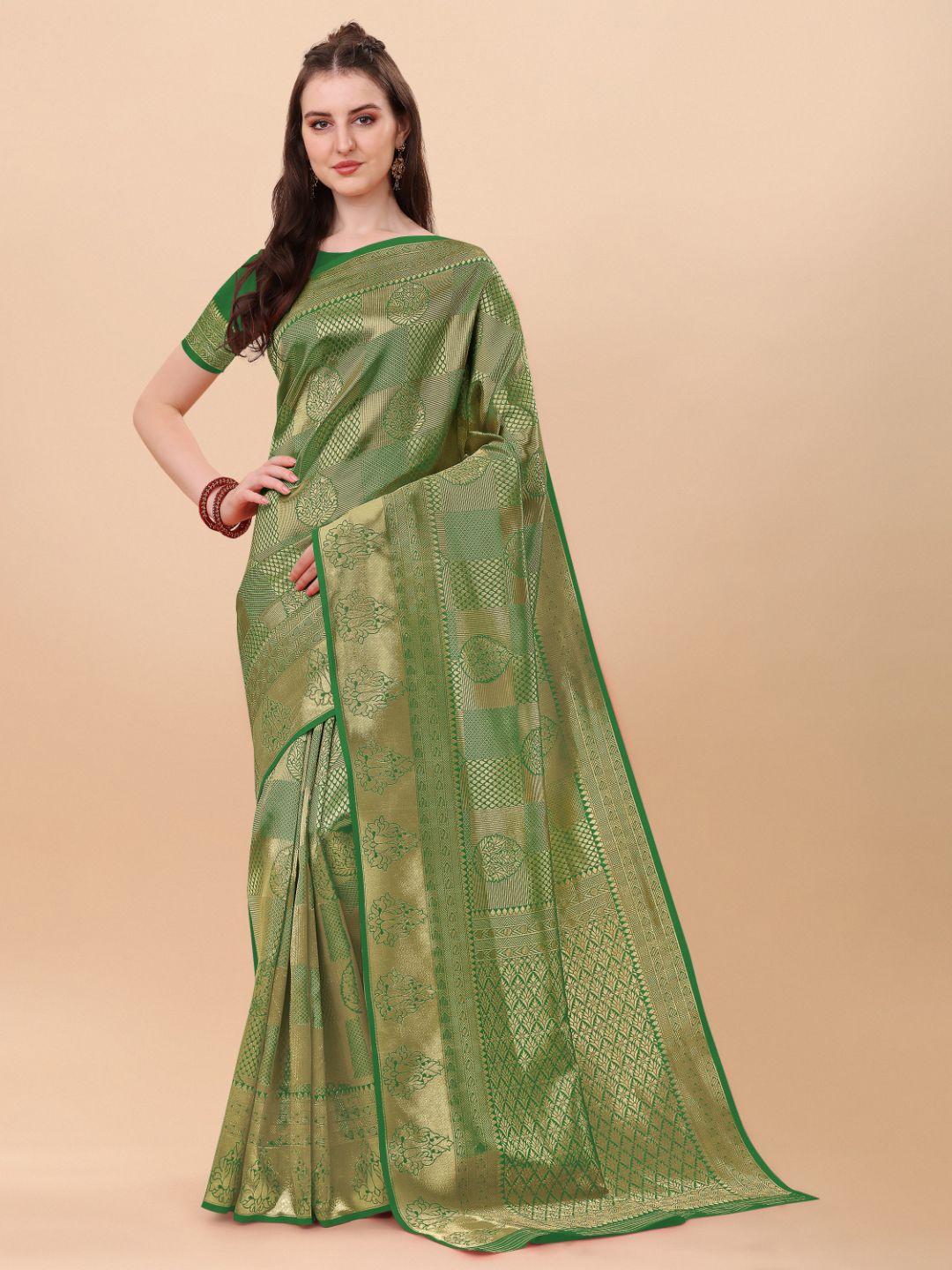 

Kasak Green & Gold-Toned Ethnic Motifs Zari Silk Blend Saree