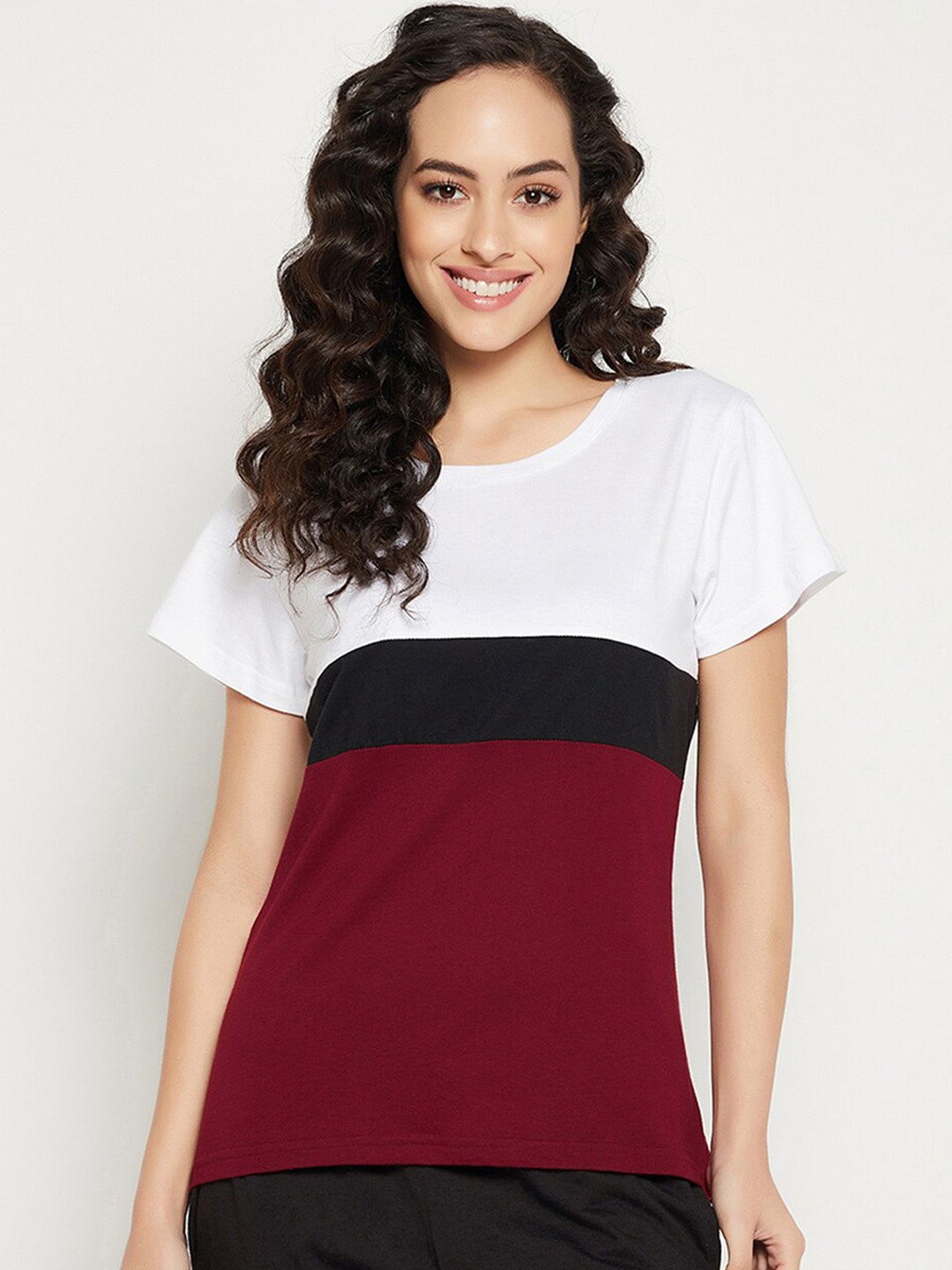 

Clovia Women Maroon & White Colorblocked Pure Cotton Lounge T-shirts