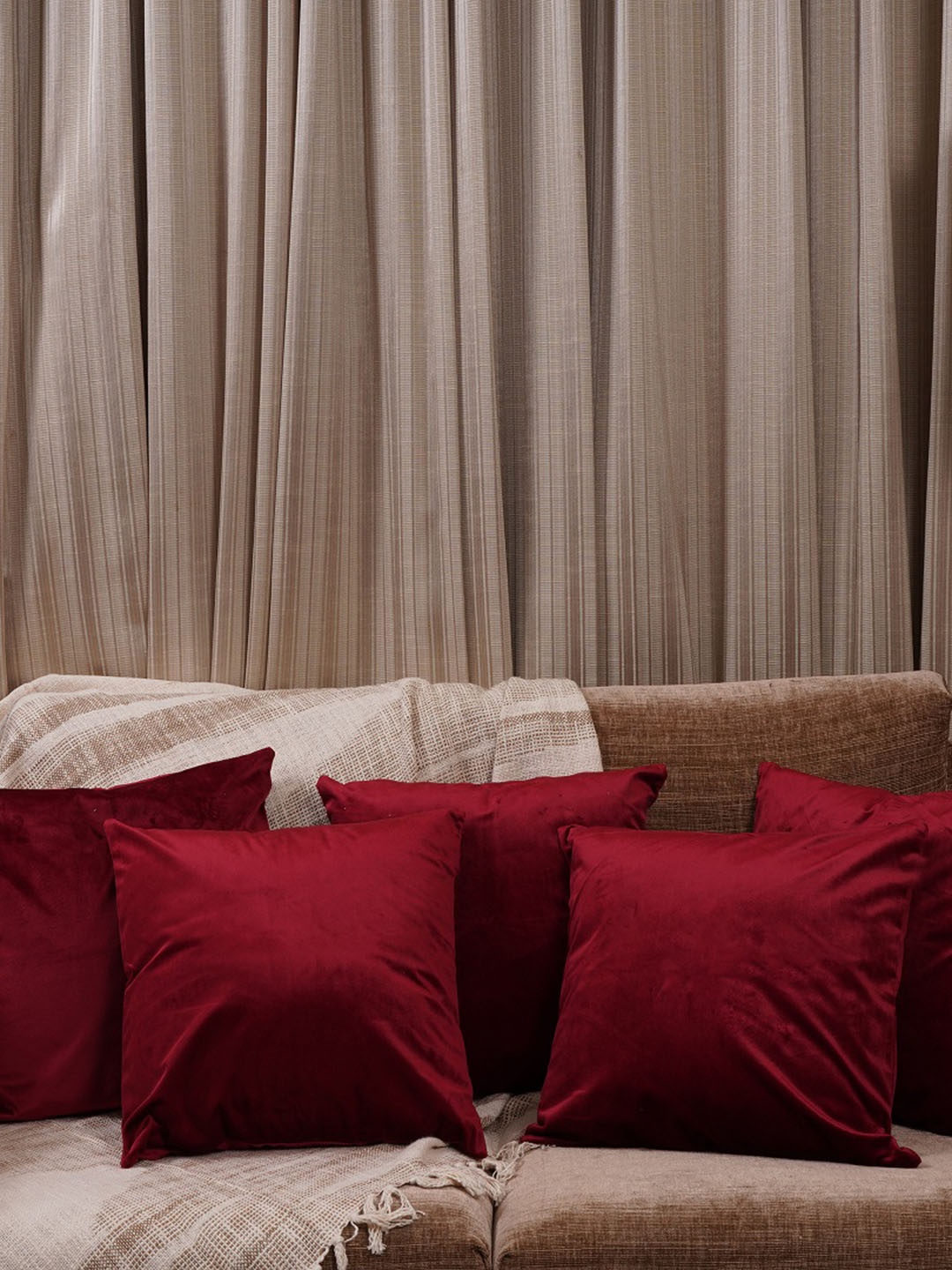 

HOMEMONDE Red Set of 5 Velvet Square Cushion Covers