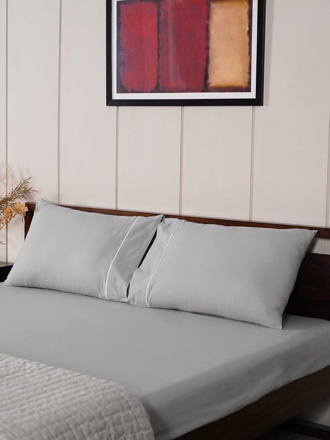 

Pure Home and Living Grey & White King Bedsheet with 2 Pillow Covers