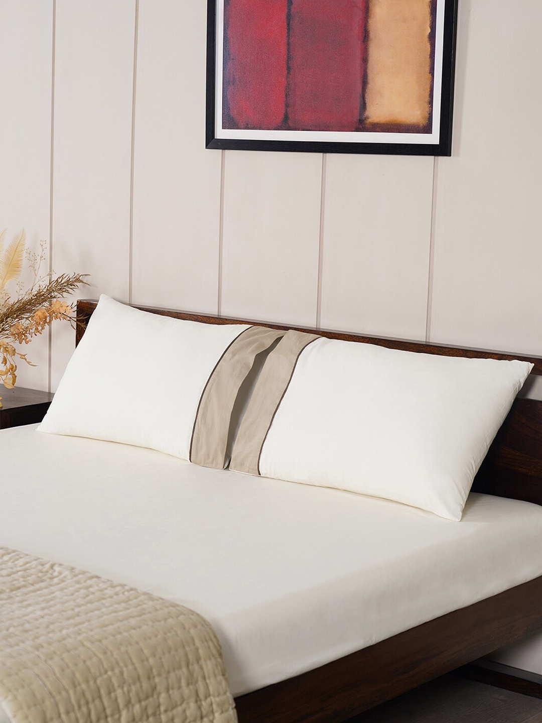 

Pure Home and Living Beige & White Pure Cotton King Bedsheet with 2 Pillow Covers