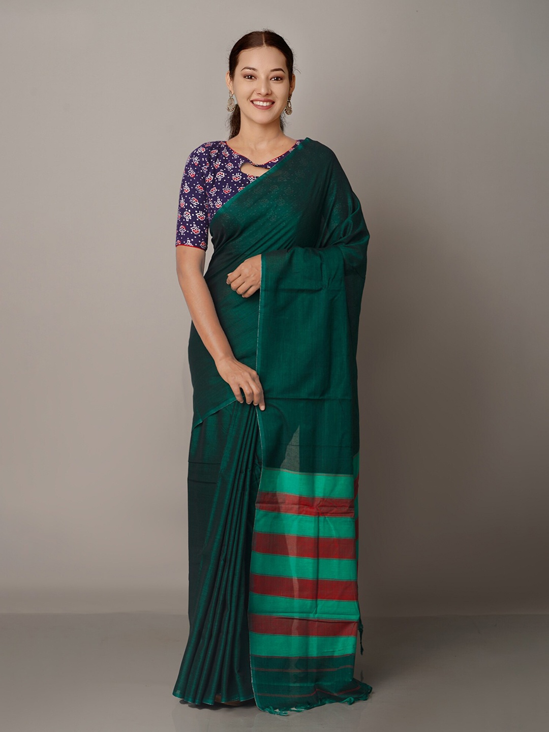 

Unnati Silks Green & Red Striped Pure Cotton Narayan Peth Saree