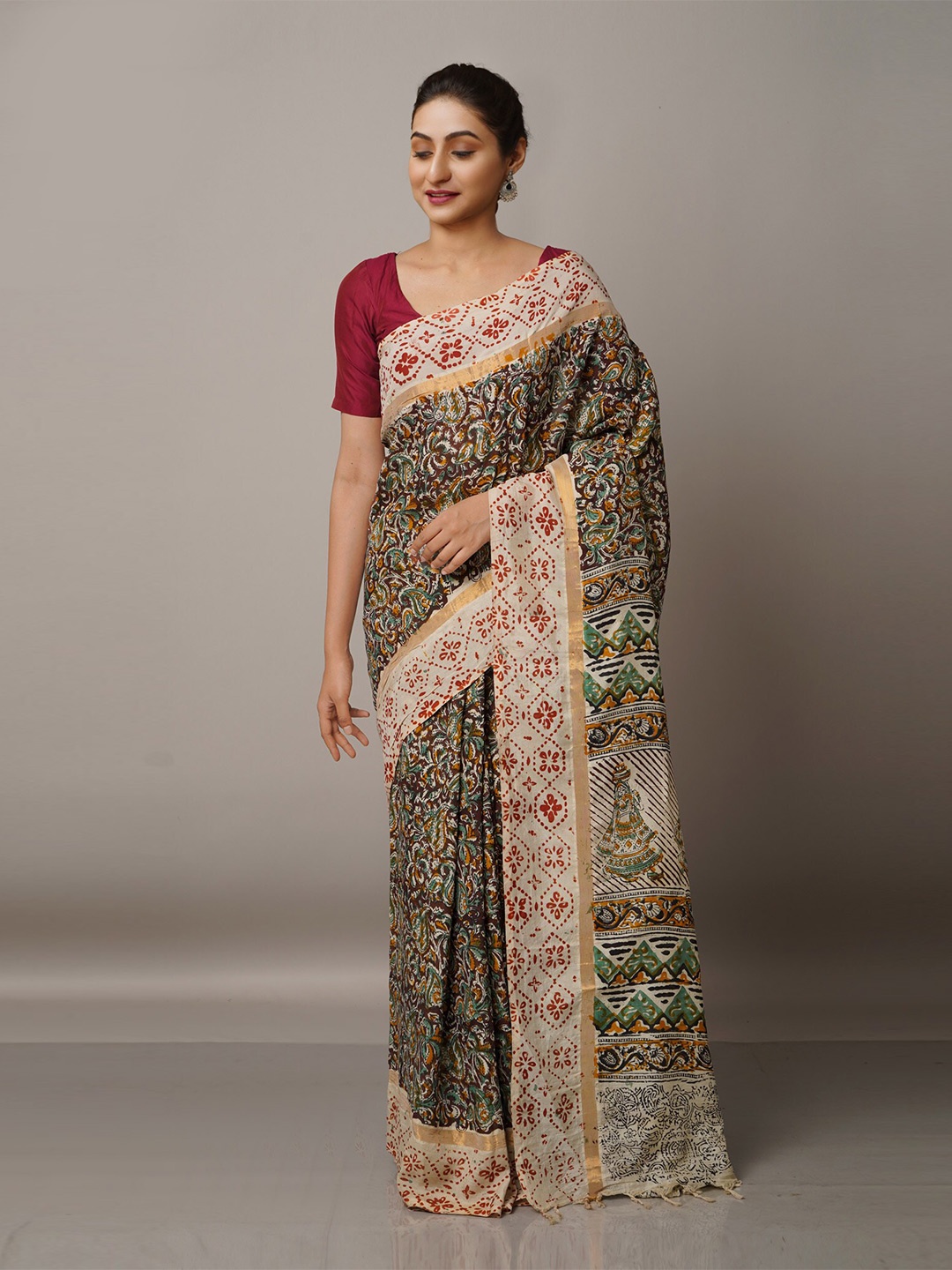 

Unnati Silks Beige & Maroon Kalamkari Pure Silk Block Print Saree