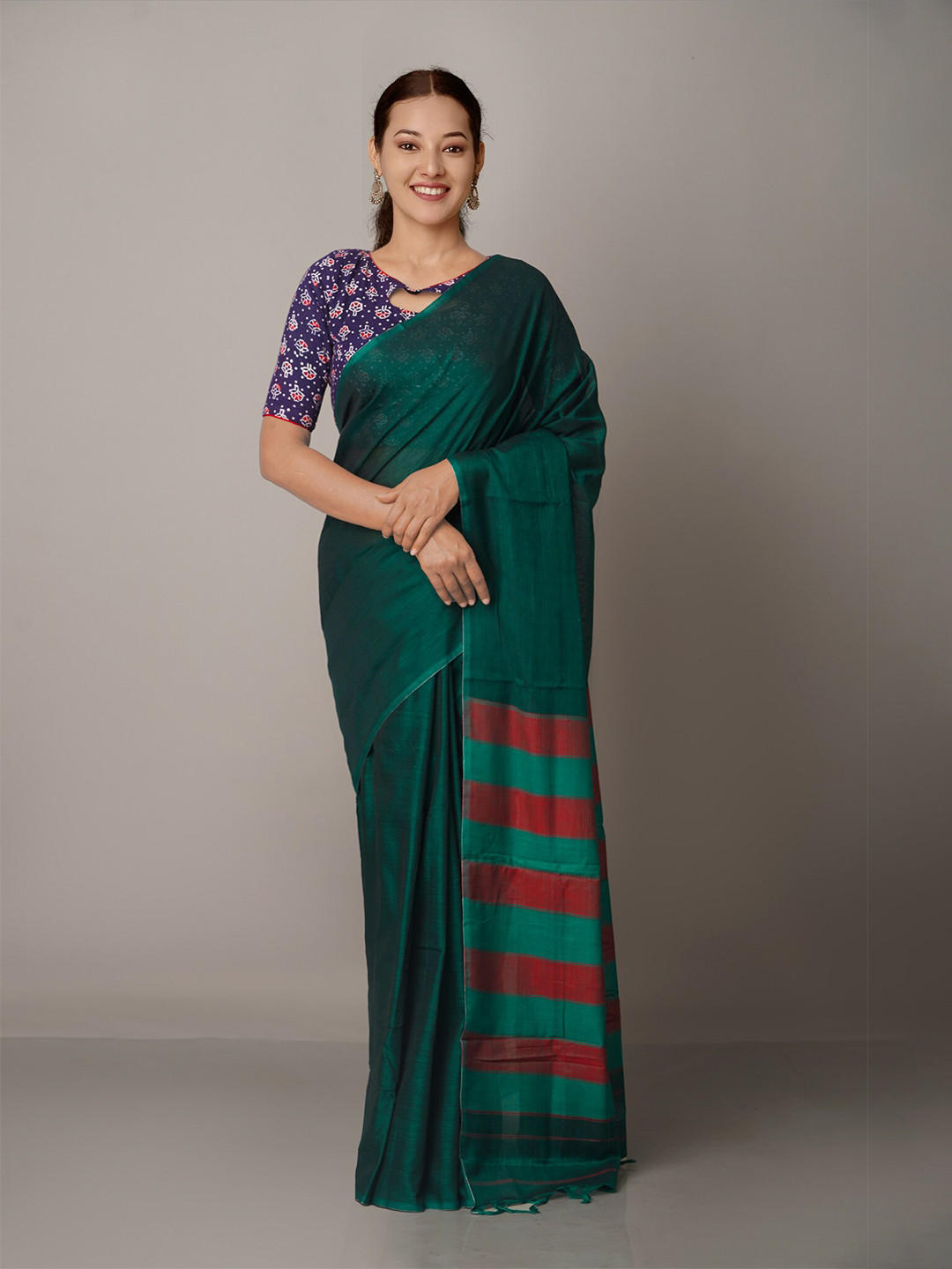 

Unnati Silks Green & Red Woven Design Zari Pure Cotton Narayan Peth Saree