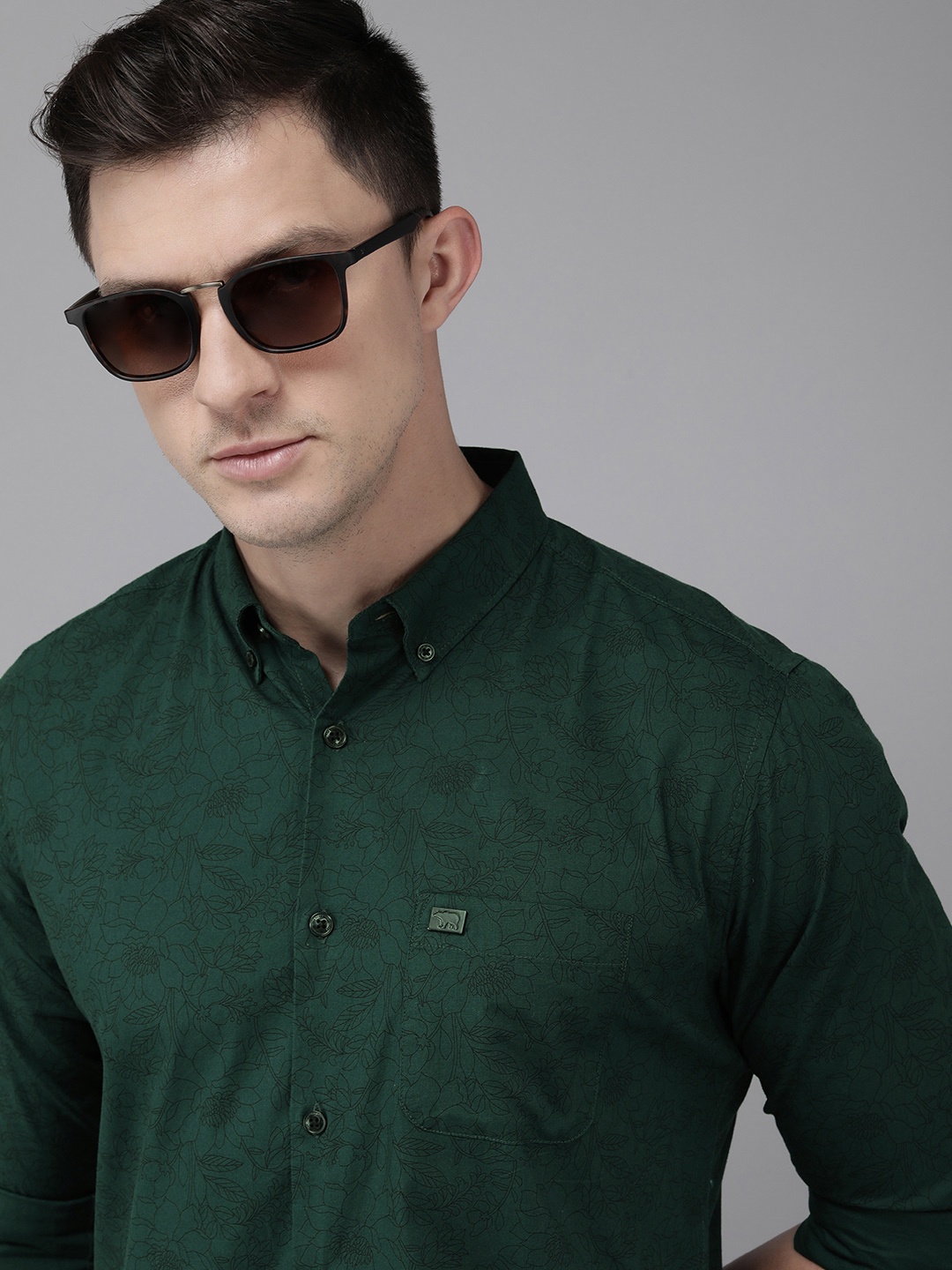

THE BEAR HOUSE Men Green Pure Cotton Slim Fit Floral Print Casual Shirt