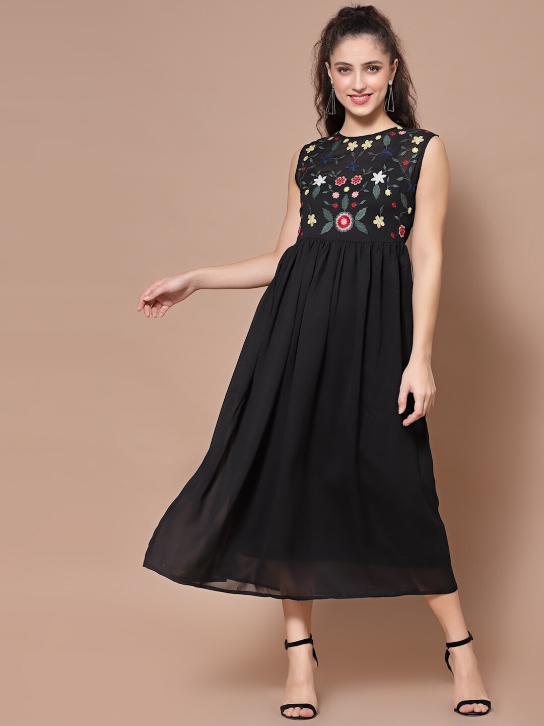 

HOUSE OF KKARMA Black Floral Embroidered Crepe Midi Dress