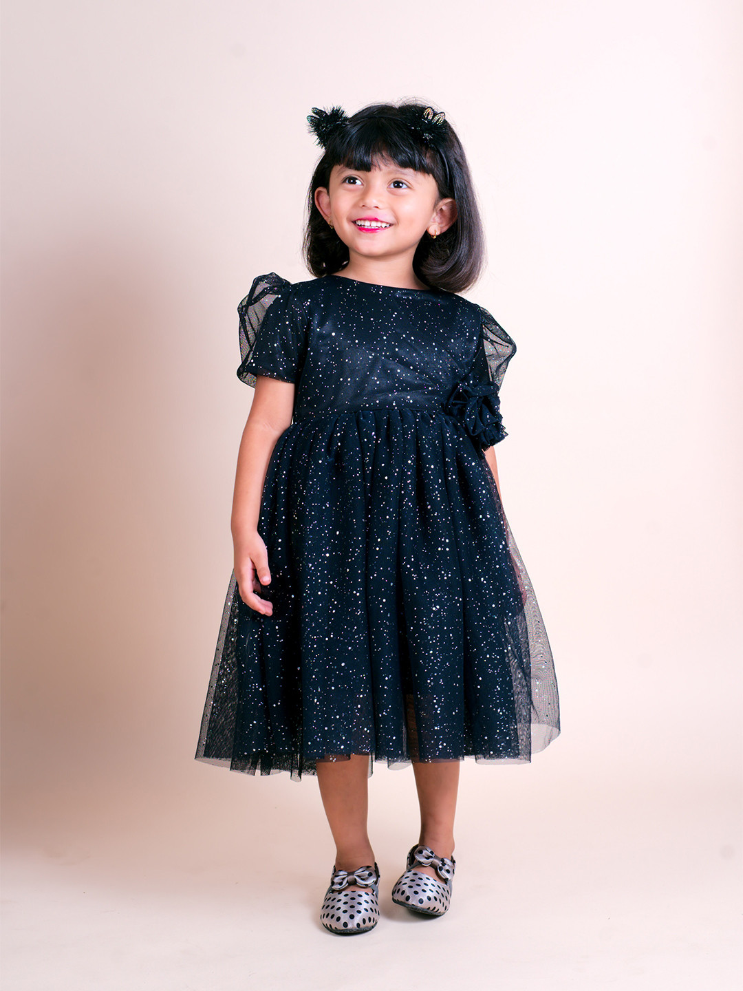 

Little Carrot Girls Black Printed and Bow Sequined A-Line Dress