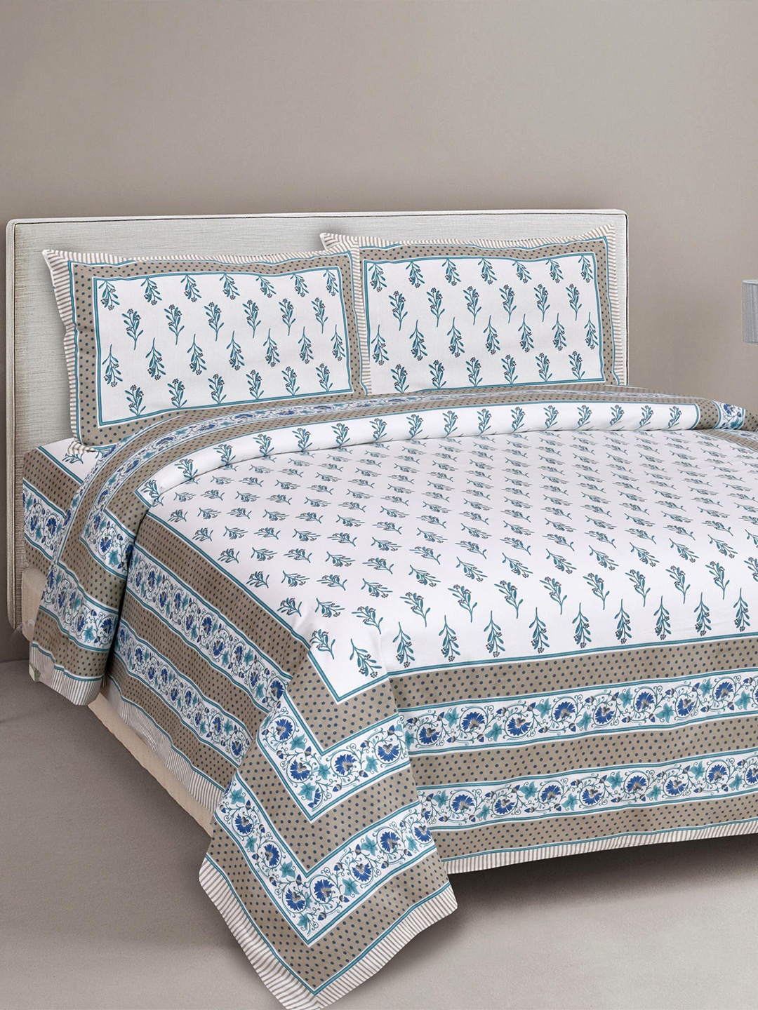 

EasyGoods Blue & White Floral 240 TC Cotton King Bedsheet with 2 Pillow Covers