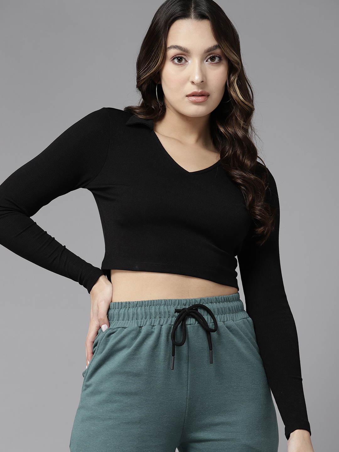 

The Roadster Lifestyle Co. Ribbed Polo Collar Fitted Crop Top, Black