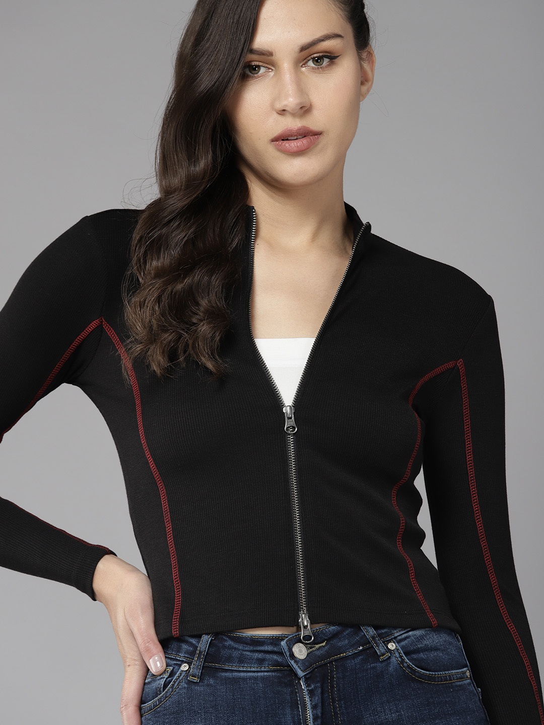 

The Roadster Lifestyle Co. Ribbed Mock Collar Zipper Fitted Top, Black