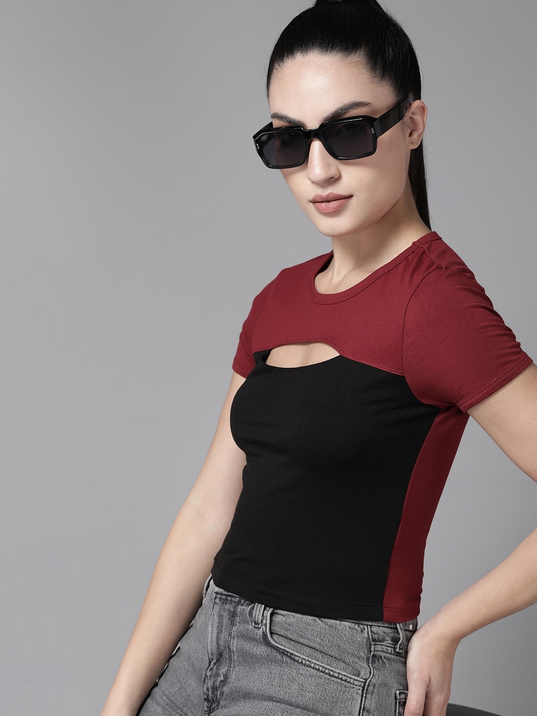 

The Roadster Lifestyle Co. Colourblocked Cut-Out Detail Top, Maroon