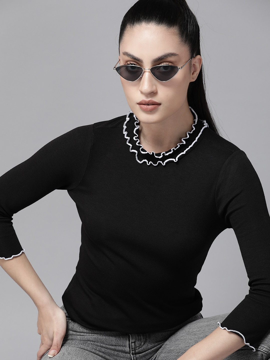 

The Roadster Lifestyle Co. Monochrome Lettuce Edge Top, Black