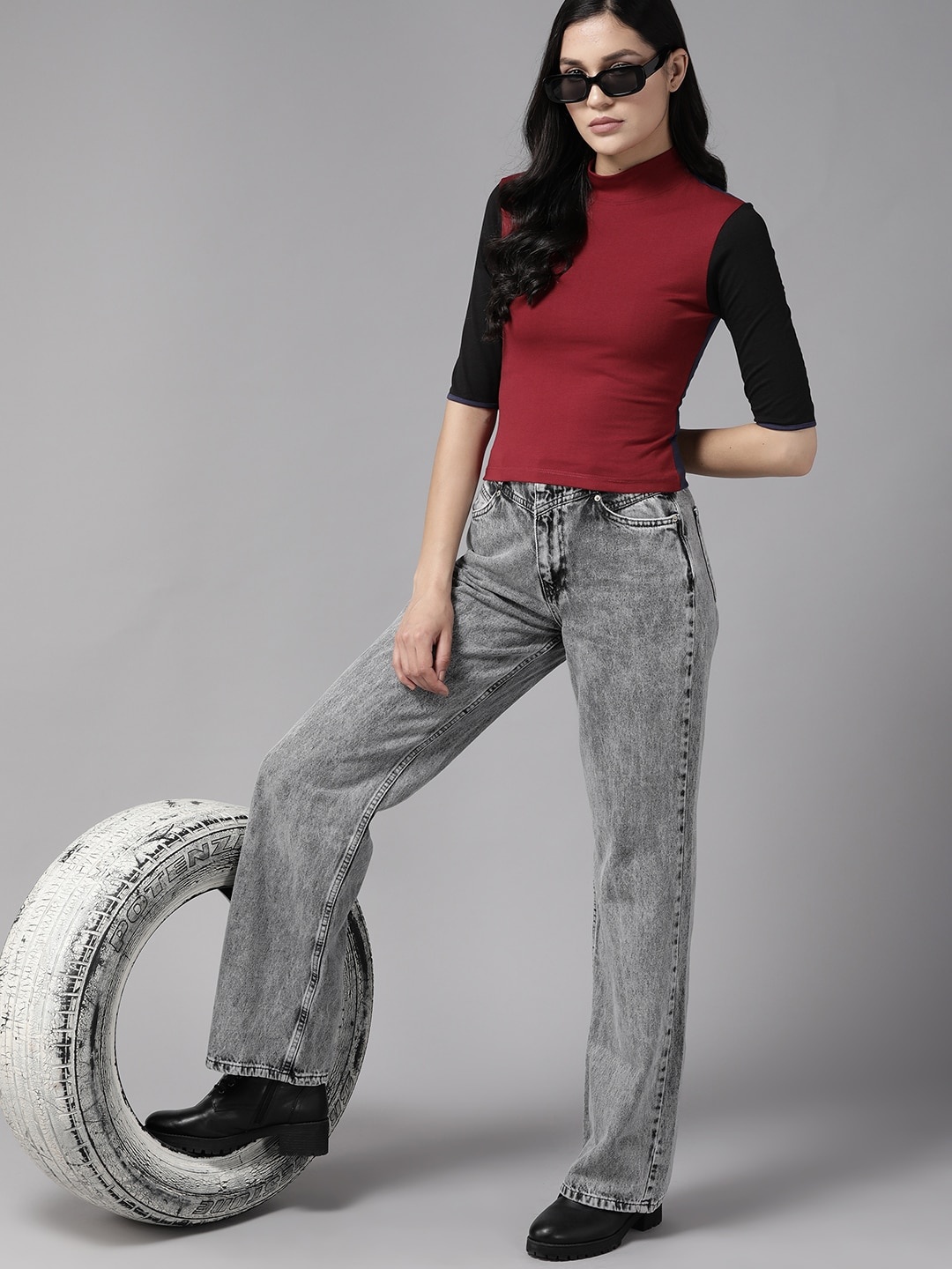 

The Roadster Lifestyle Co. Colourblocked Fitted Top, Maroon