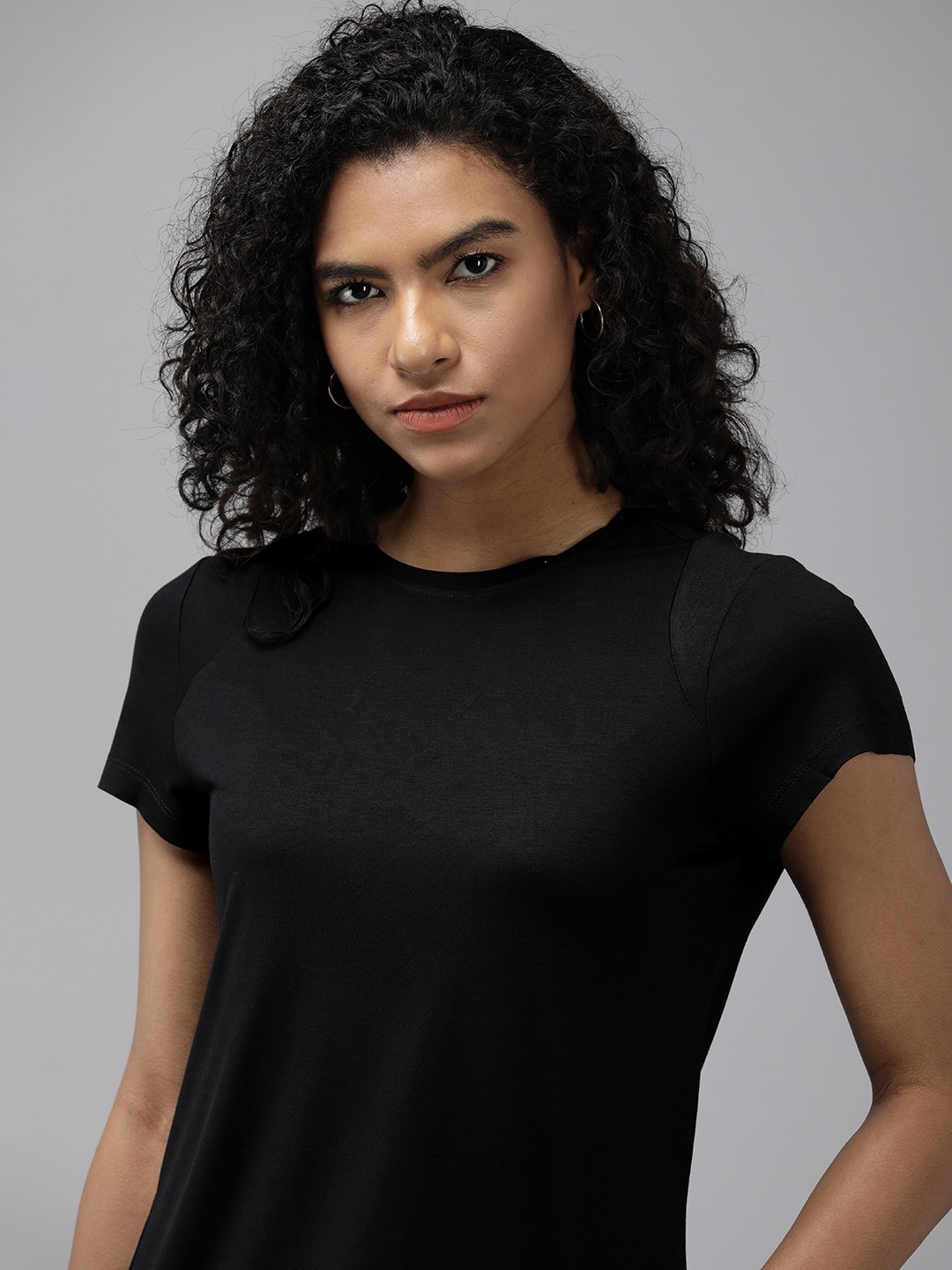 

The Roadster Life Co. Round Neck Relaxed Fit T-shirt, Black